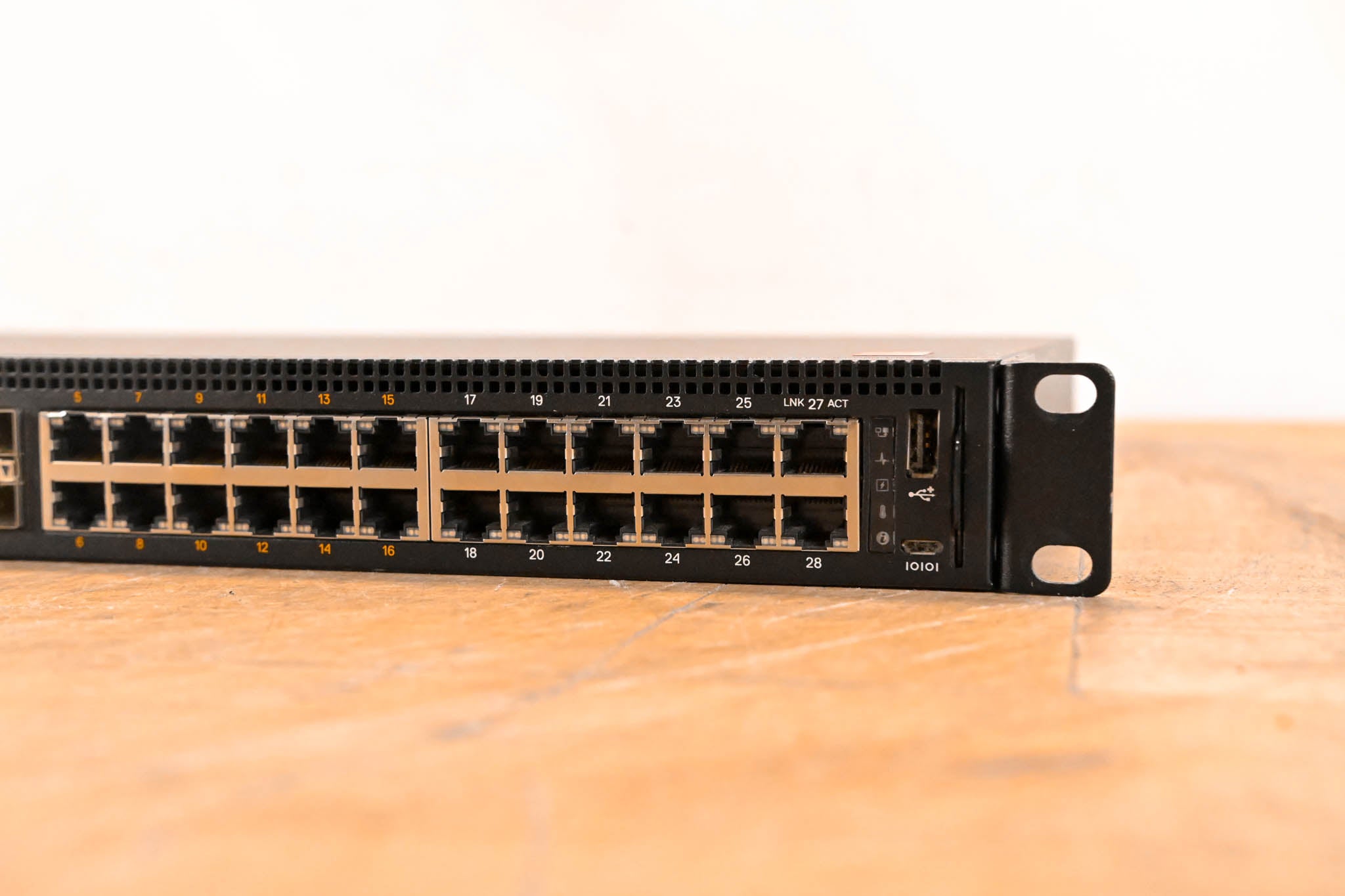 Dell EMC Networking N1124P-ON 24-Port Gigabit PoE+ Managed Switch