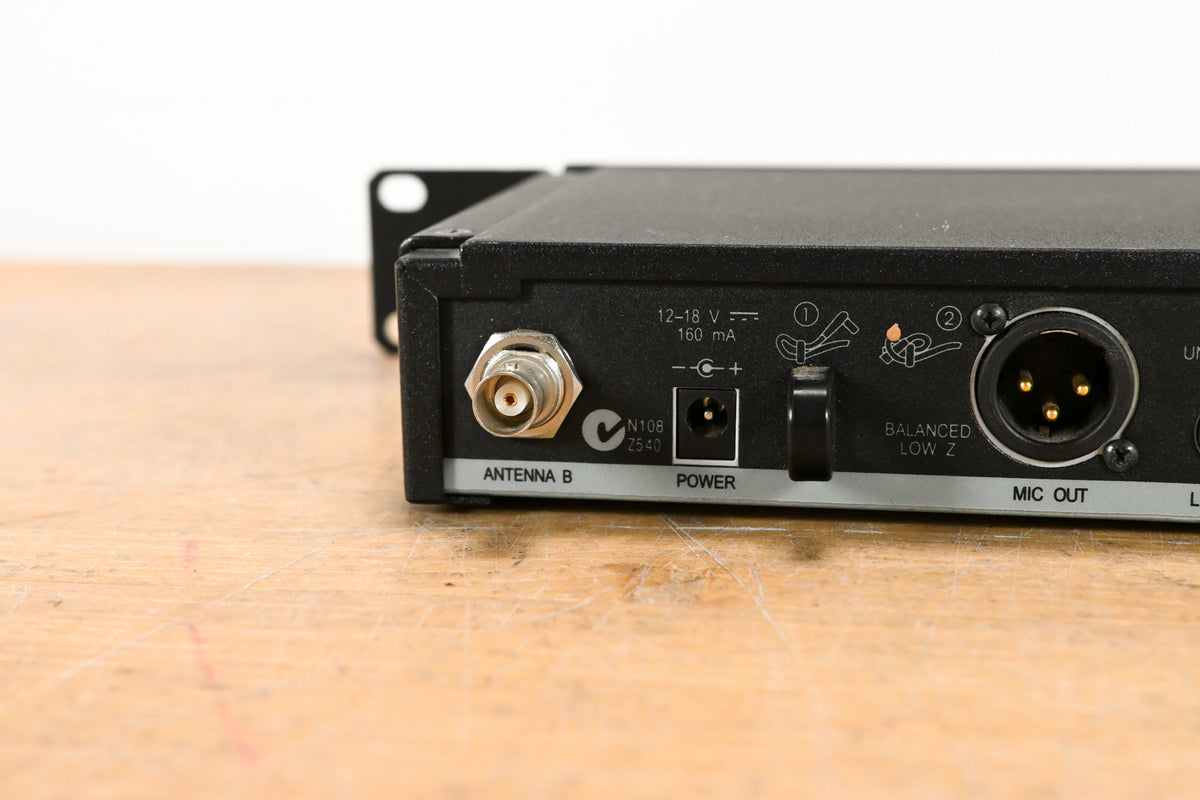 Shure SLX4 Wireless Receiver - H5 Band: 518-542 MHz (NO POWER SUPPLY)