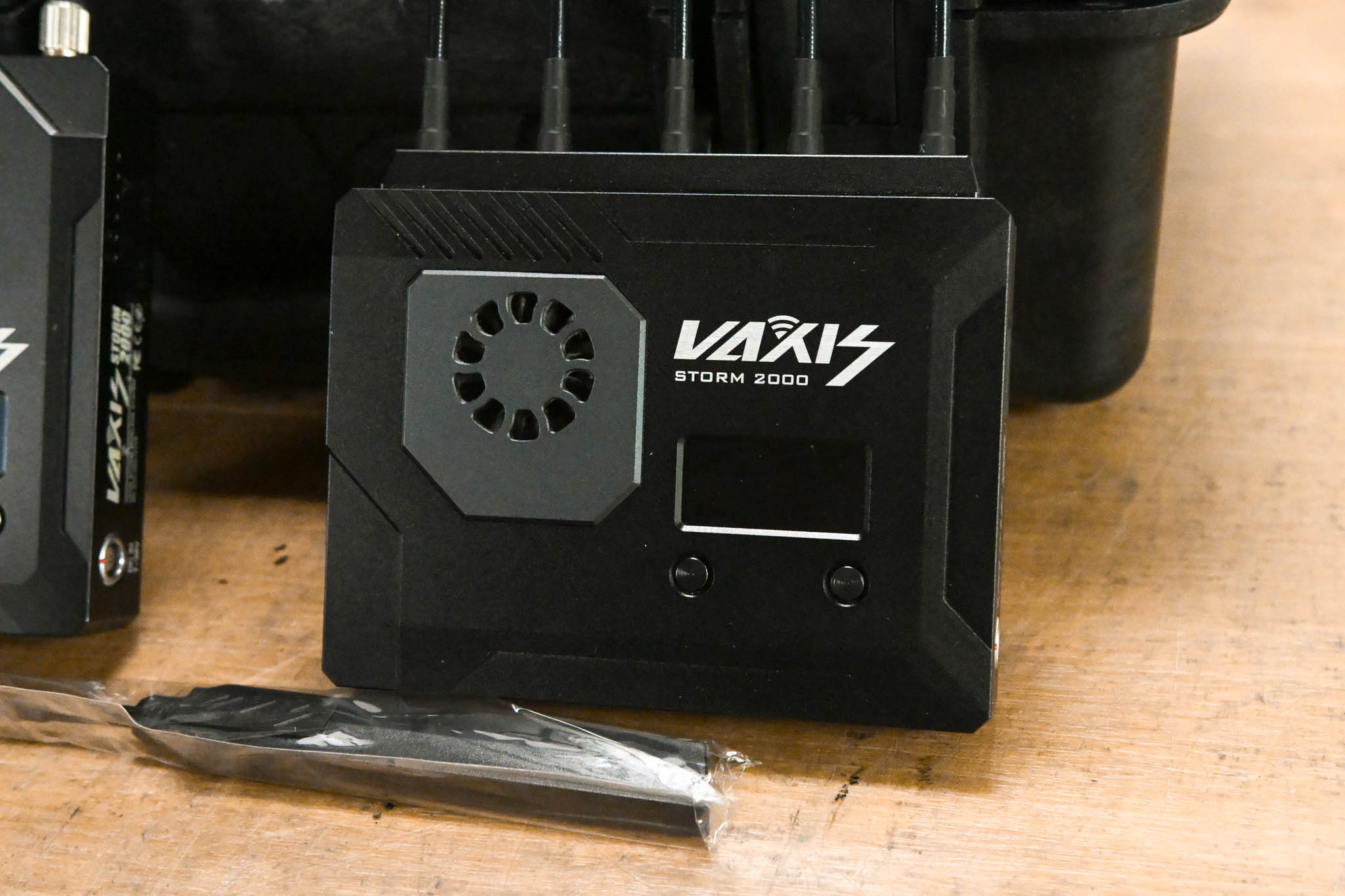 Vaxis Storm 2000 HDMI/SDI Wireless Transmission System (TX + RX)