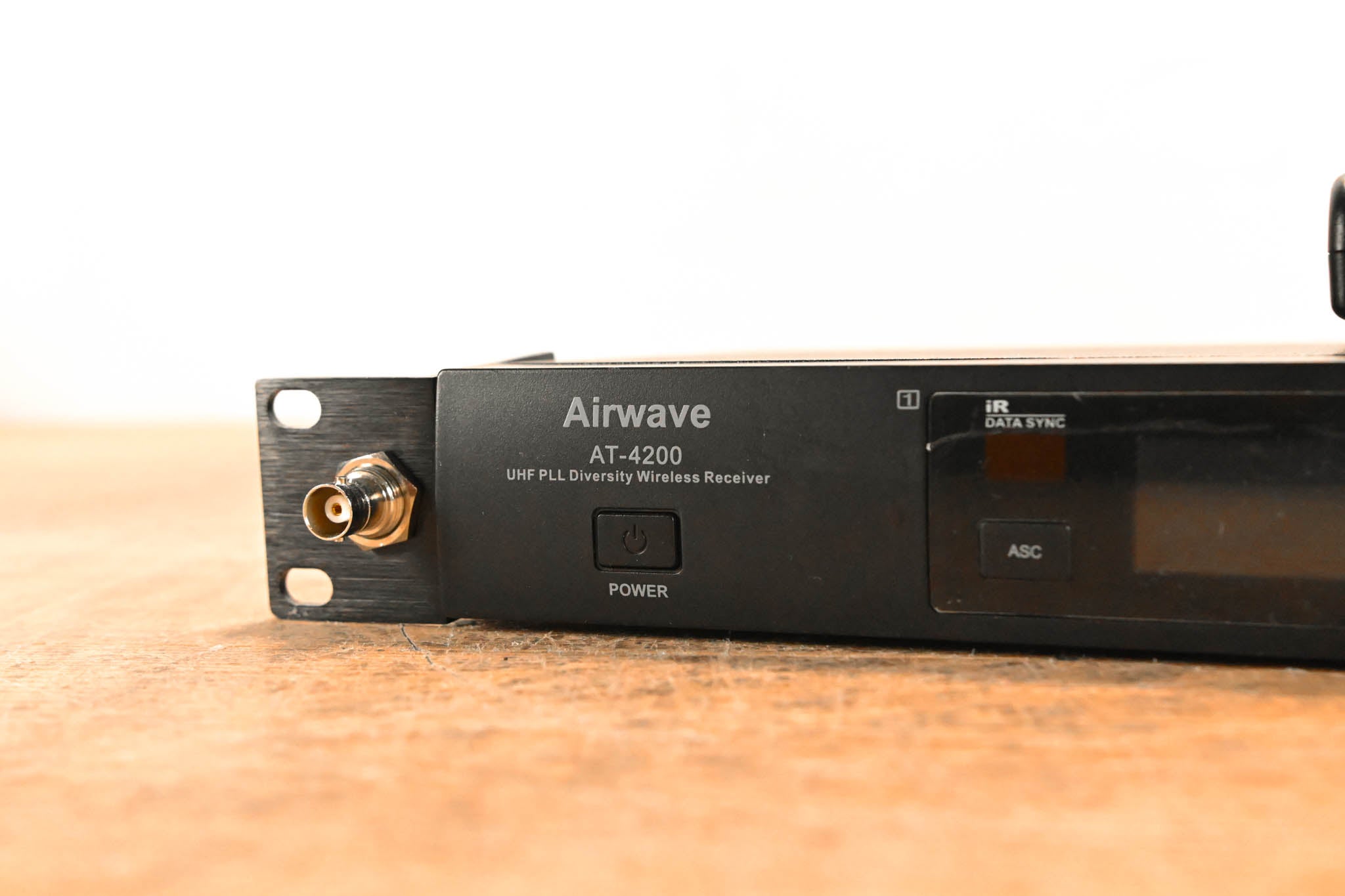 Airwave Technologies AT-4220 Wireless System B Range NO POWER SUPPLY