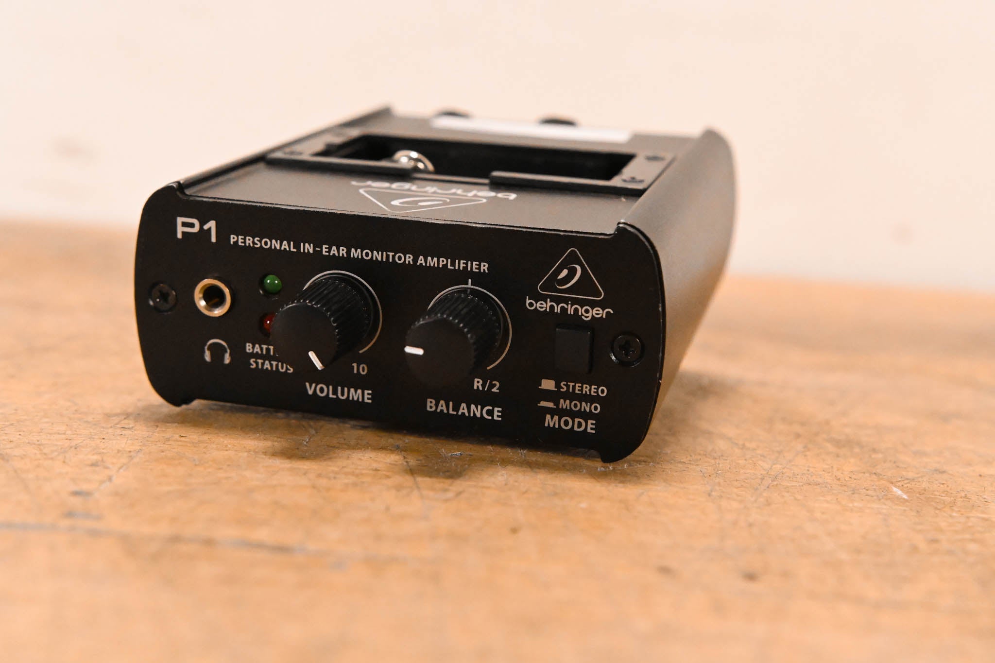 Behringer Powerplay P1 Personal In-Ear Monitor Amplifier