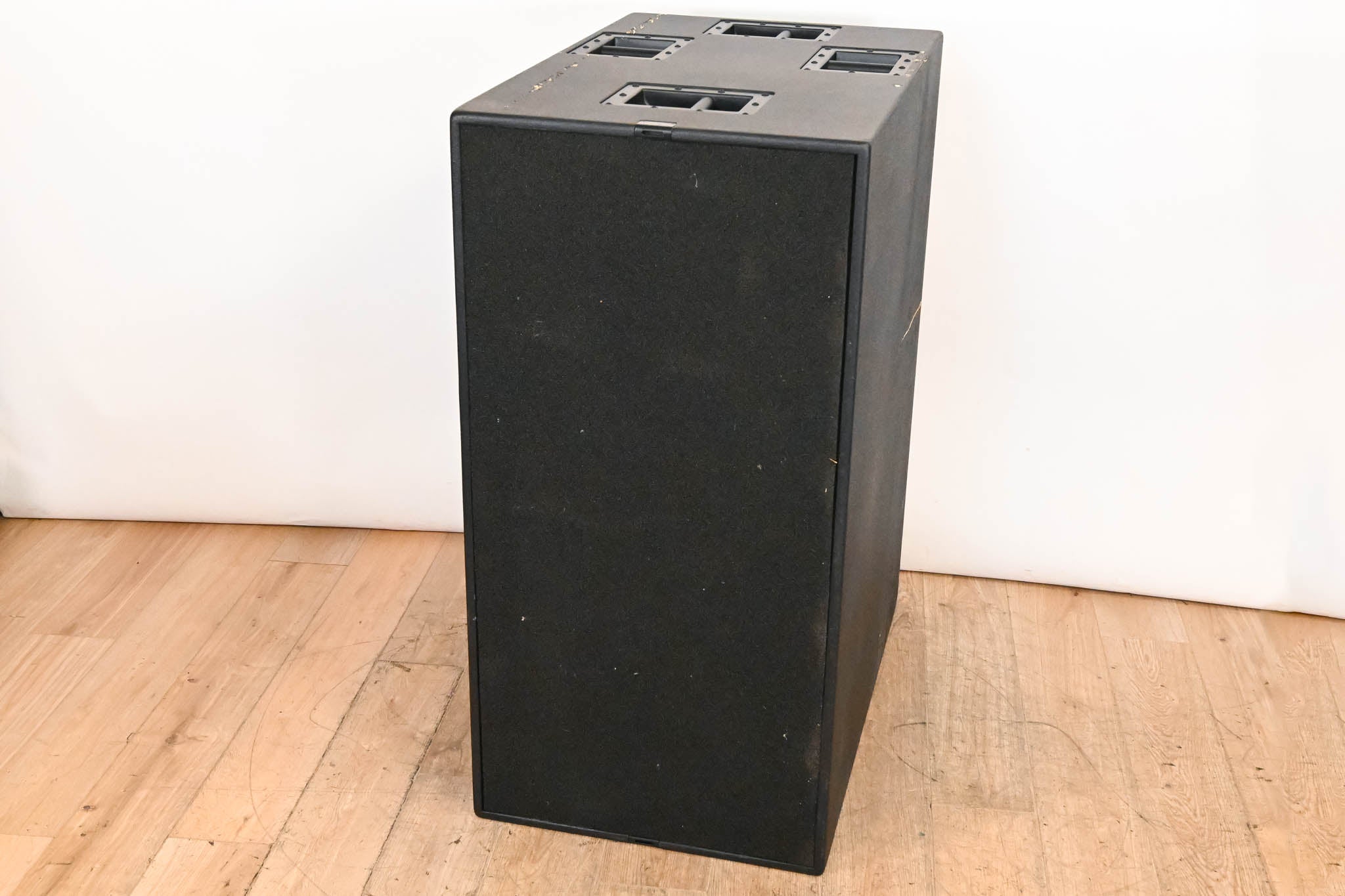 d&b audiotechnik B2-SUB 2 x 18" Passive Subwoofer