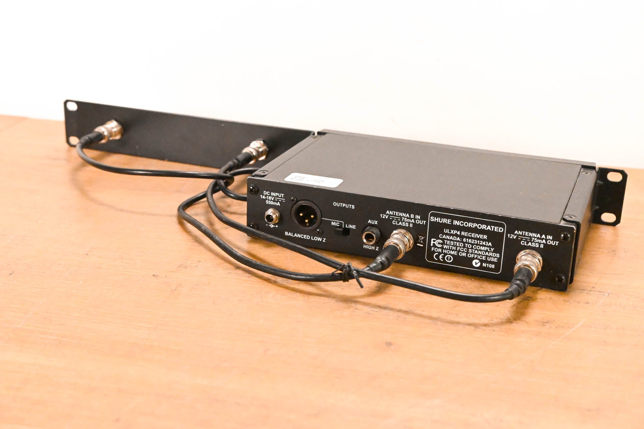 Shure ULXP24/BETA87A Handheld Wireless System - M1 Band NO POWER SUPPLY