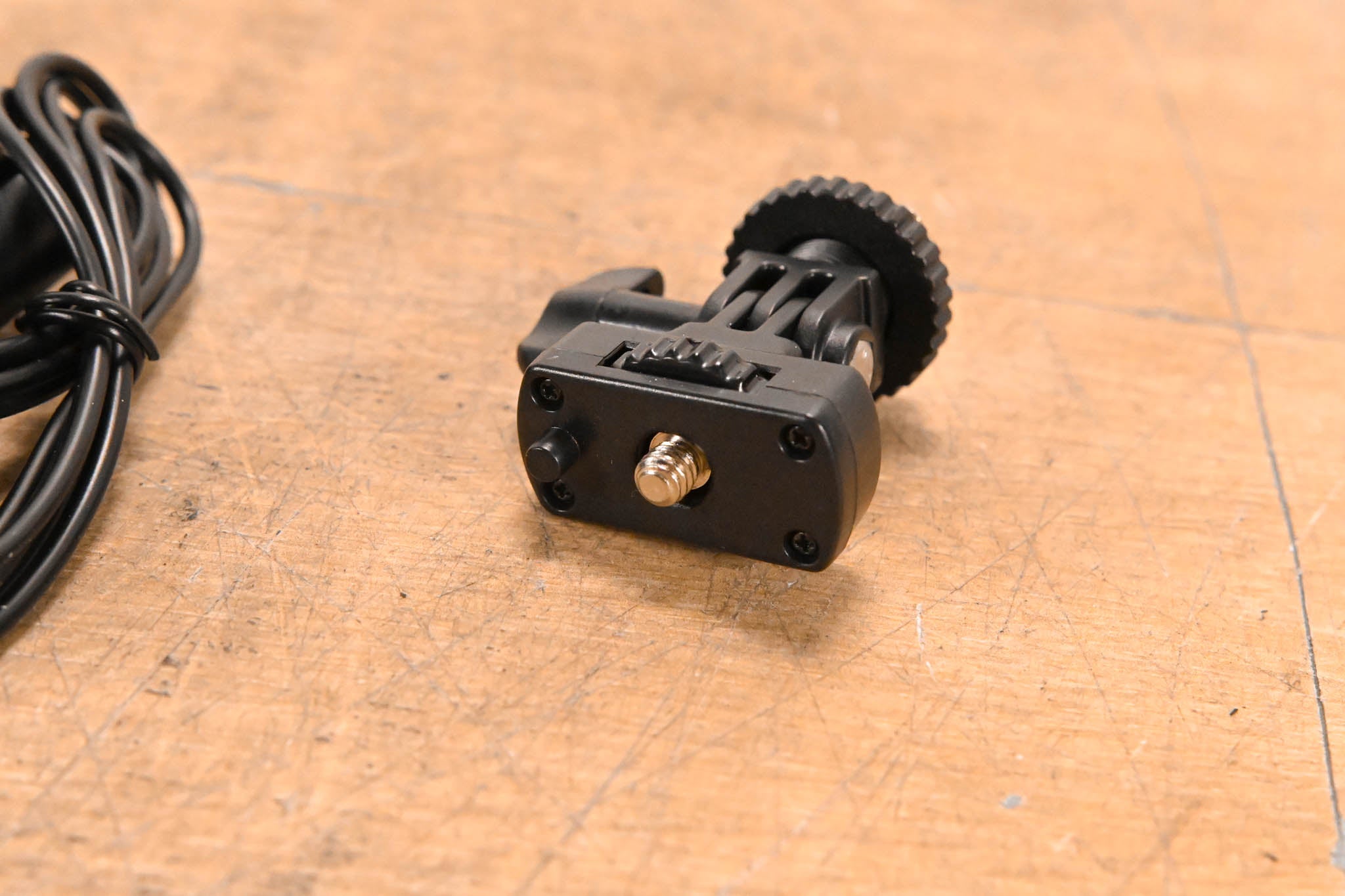 Ikan OYB240 Onyx 240 Bi-Color On-Camera LED Light w/ Accessories