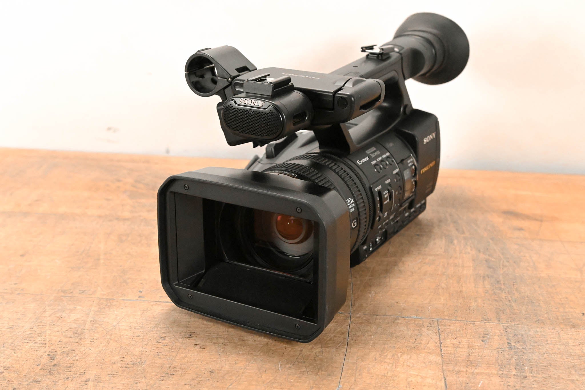 Sony HXR-NX5U NXCAM Professional Camcorder