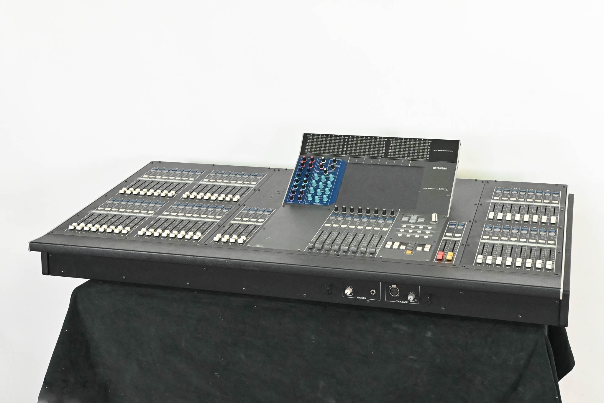 Yamaha M7CL-48 48-Channel Digital Audio Mixing Console