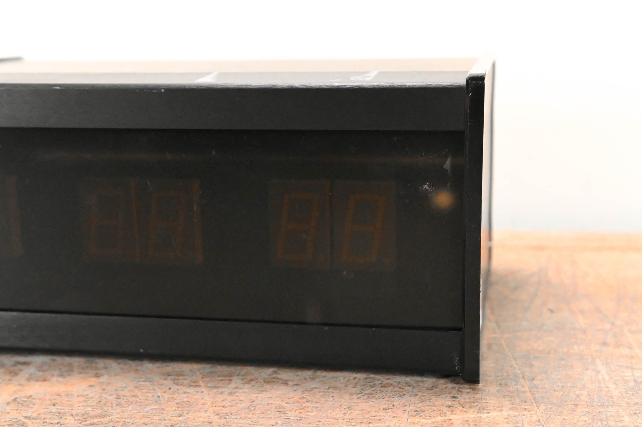 ESE ES-166U Time Code Display with 1" Amber LED Displays