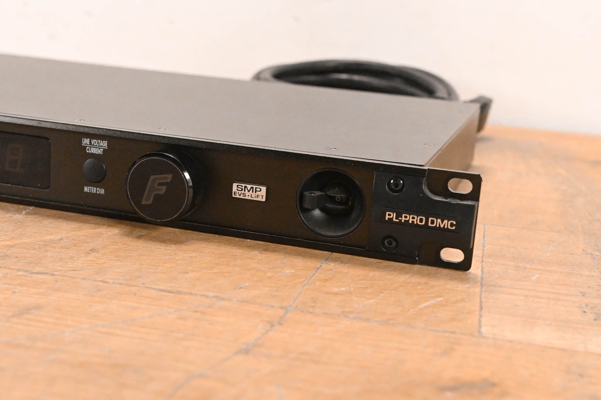 Furman PL-PRO DMC 20A Power Conditioner with Lights & Voltmeter/Ammeter