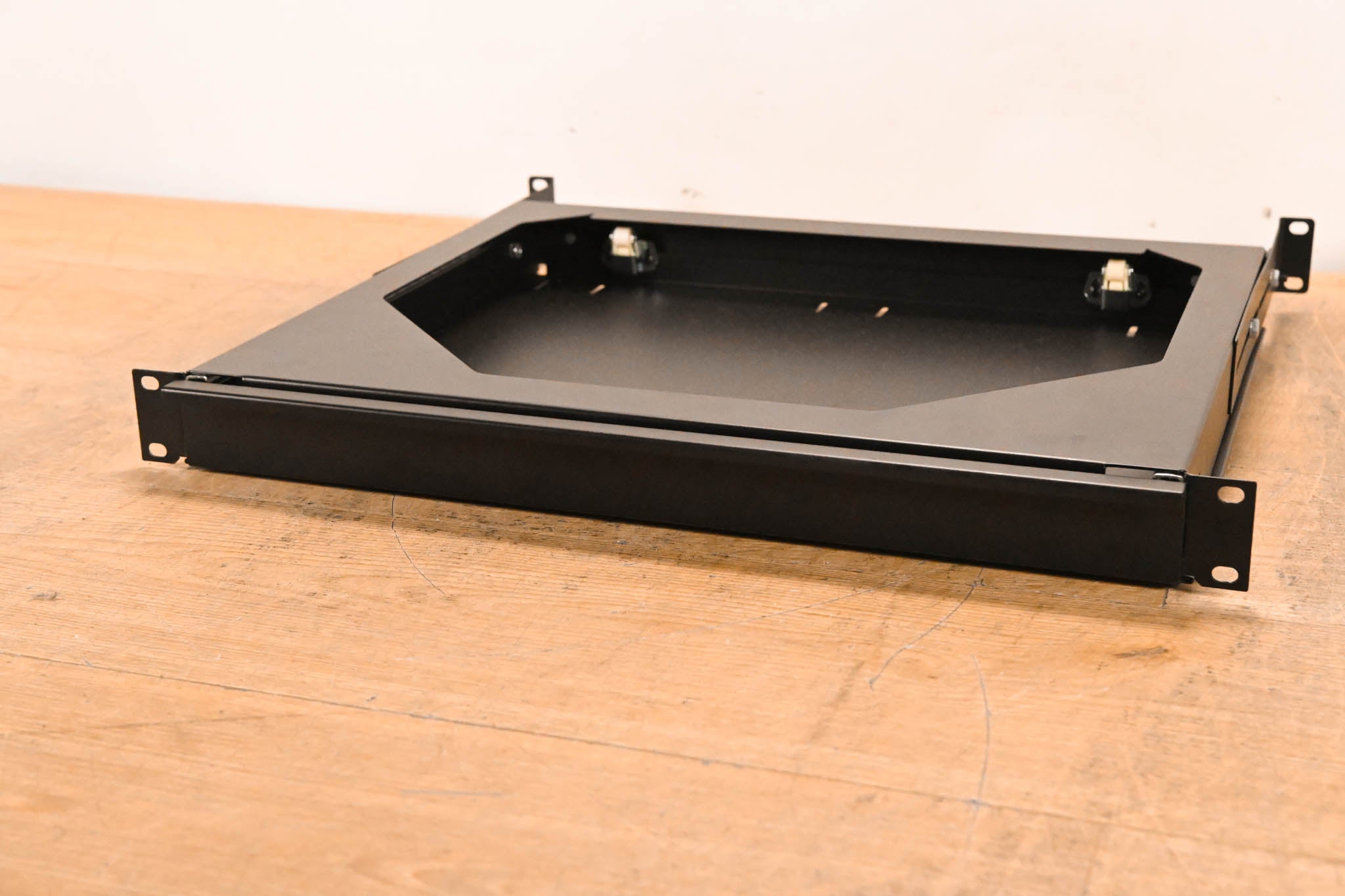 Gator Rackworks GRW-SHELF1SLD 1U Sliding Shelf, 13.8″ Deep