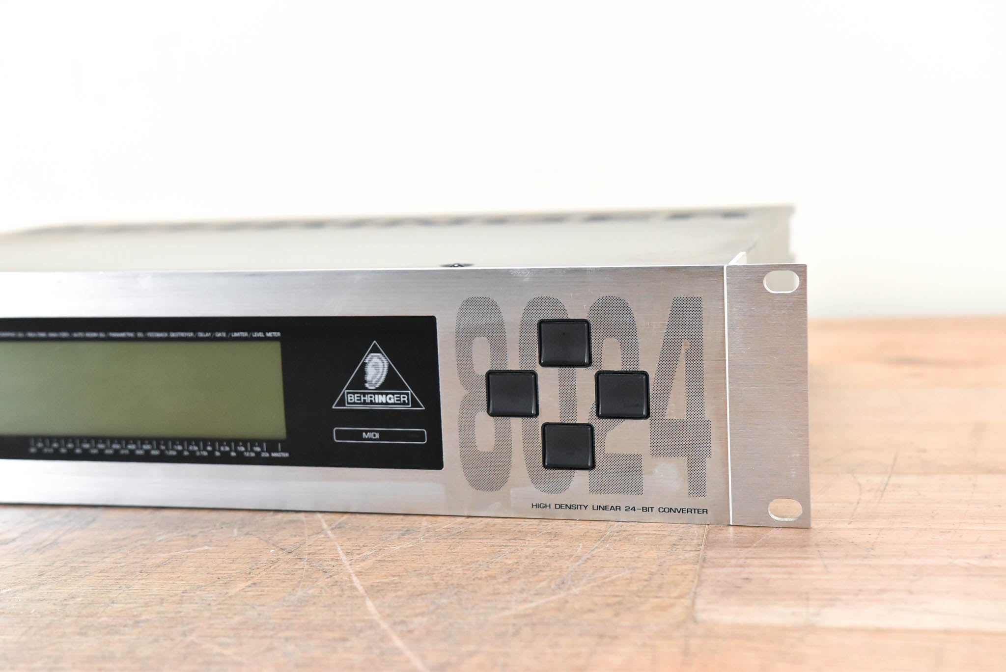Behringer ULTRA-CURVE PRO DSP8024 Digital Stereo Mainframe