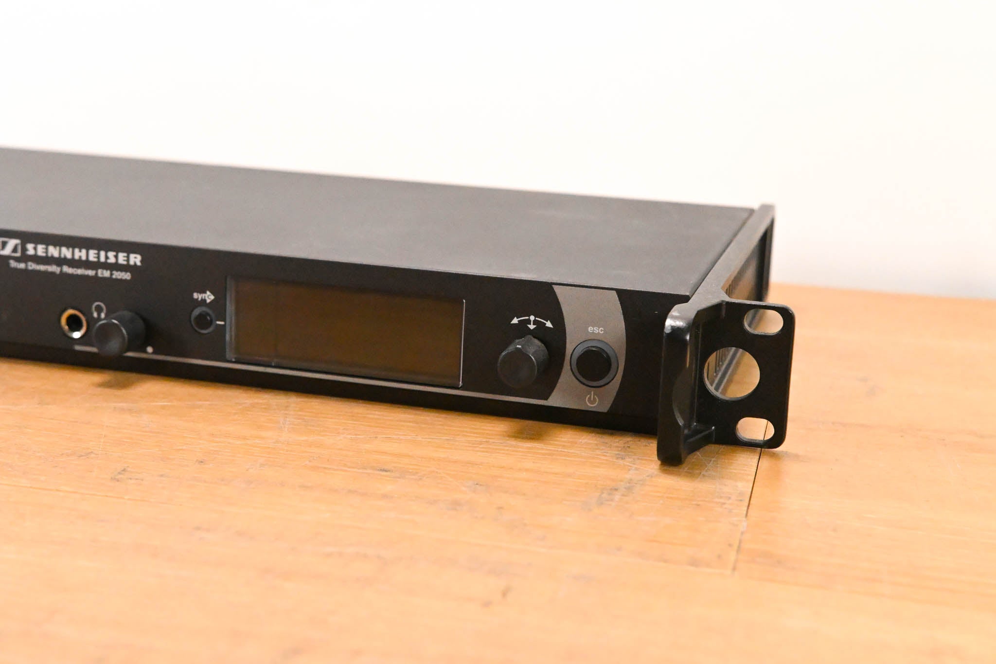 Sennheiser EM 2050 Wireless Receiver w/ Handheld - 558-626MHz NO CAPSULE