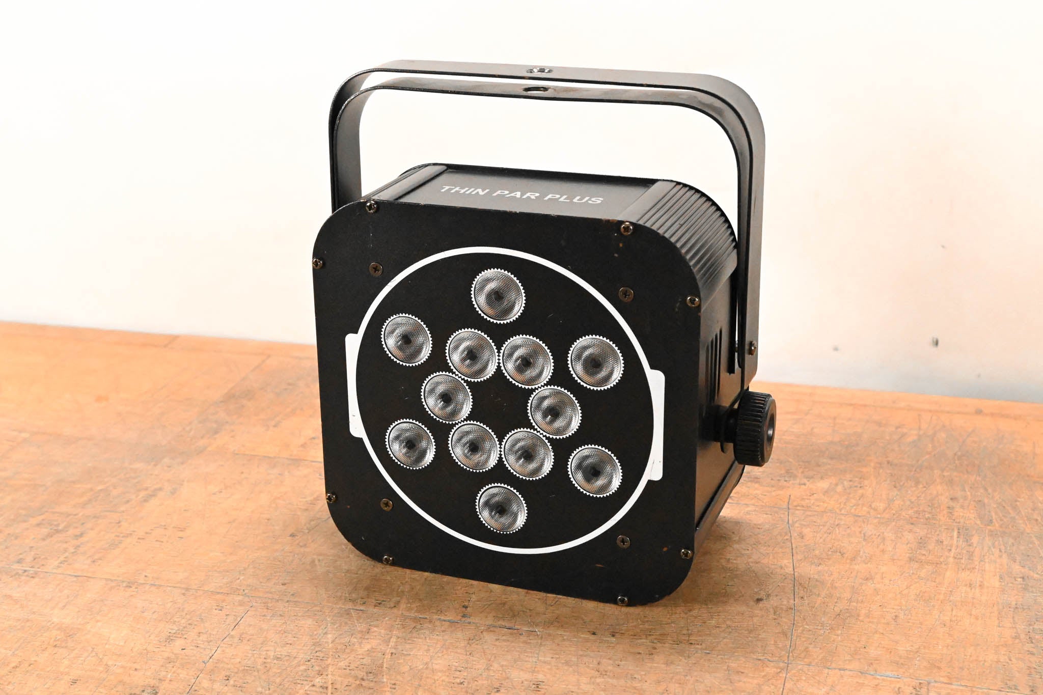 OmniSistem Thin Par Plus RGBW 6 x 10W RGBA Par Can Light