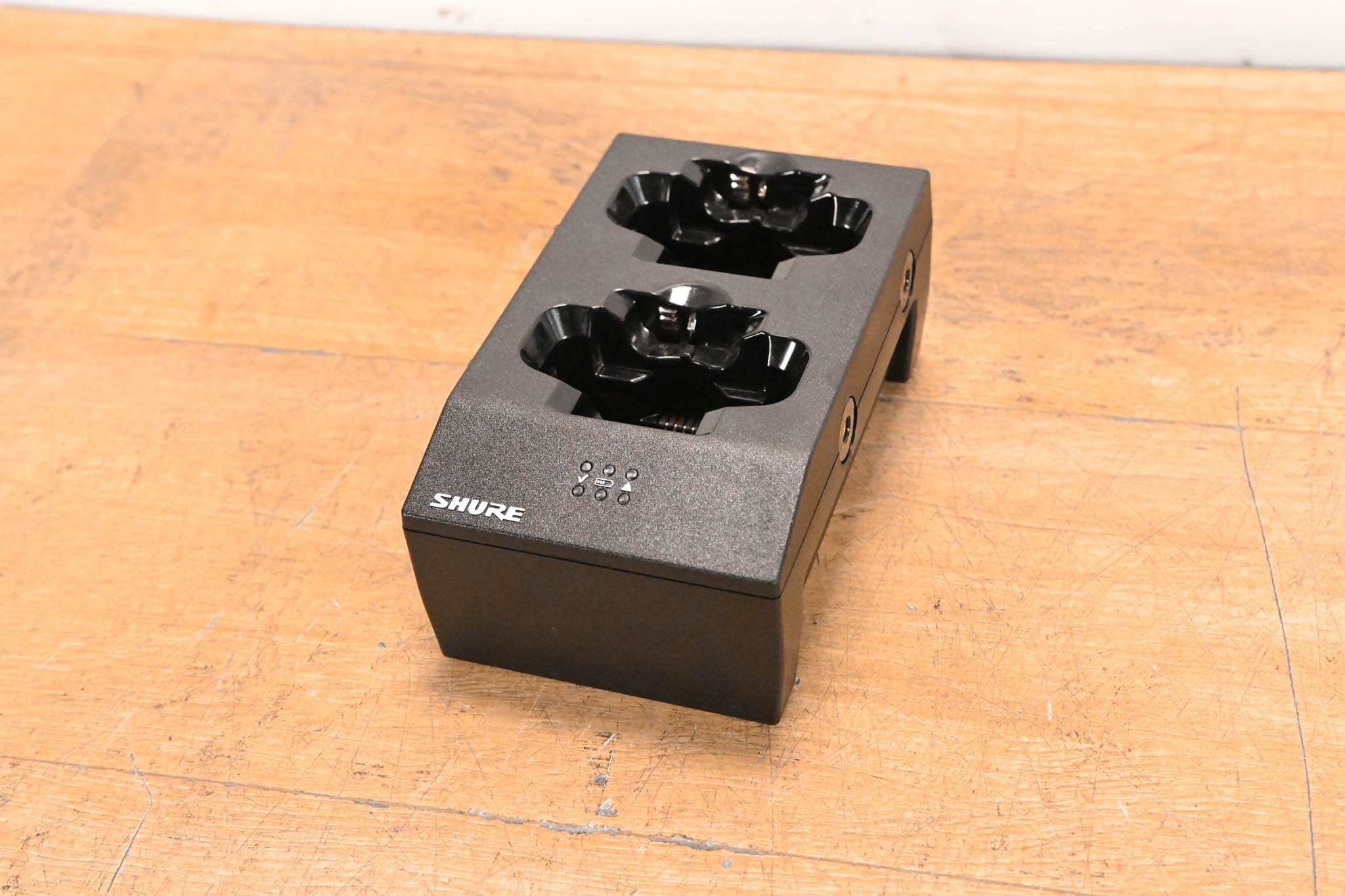 Shure SBC200 Dual Docking Recharging Station (NO POWER SUPPLY)