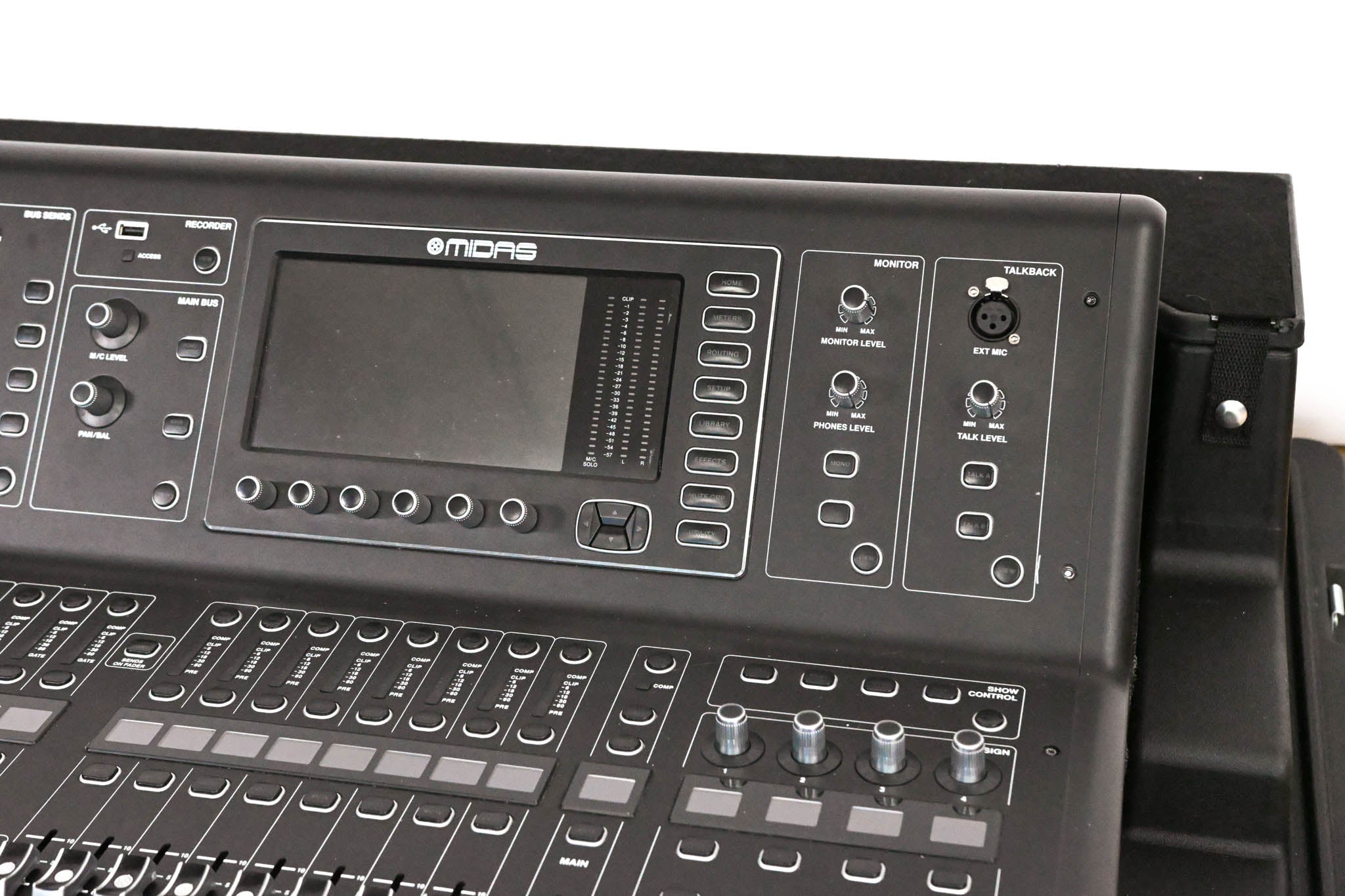 Midas M32 40-Channel Digital Audio Console with Road Case