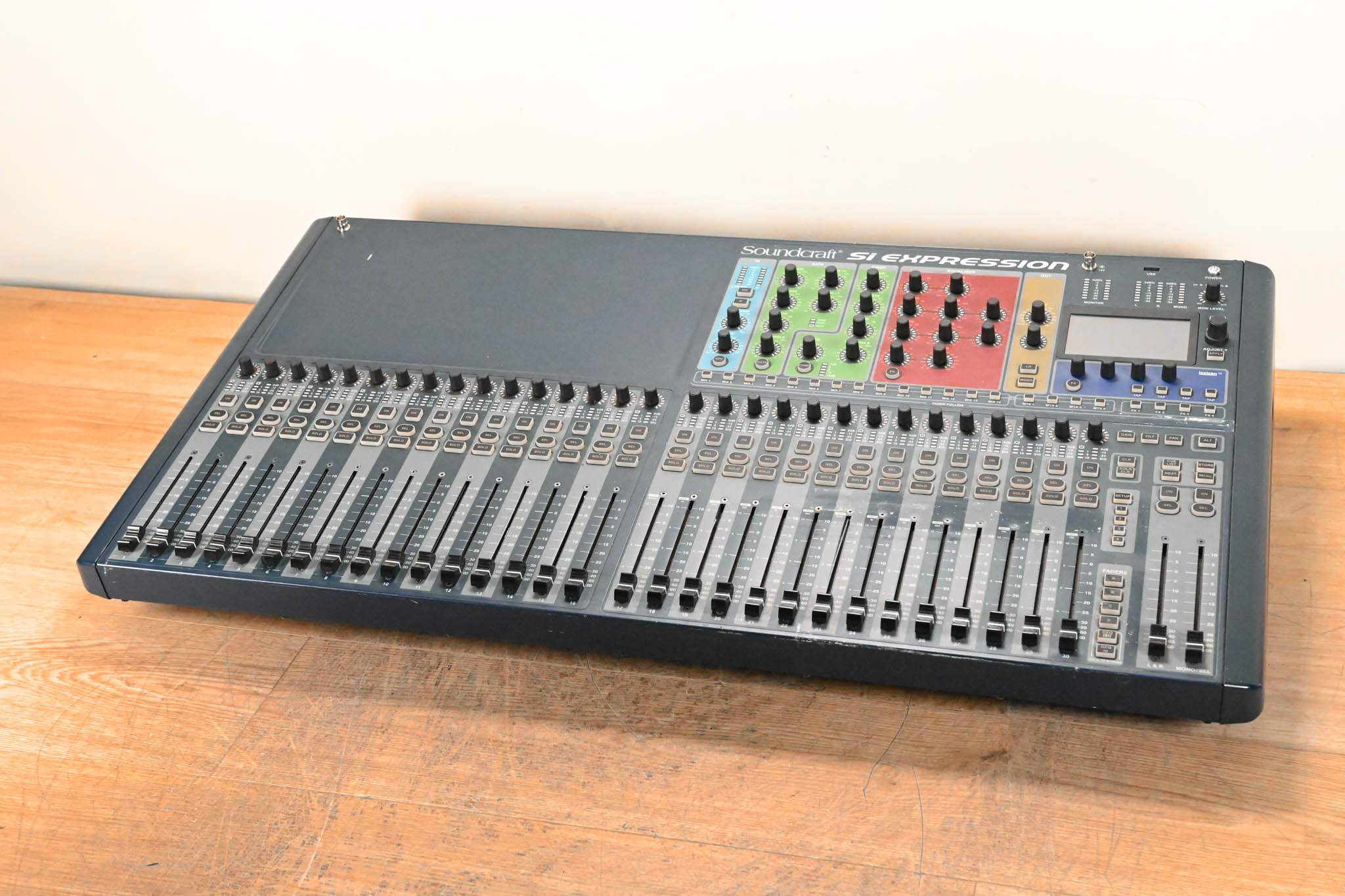 Soundcraft Si Expression 3 32-Channel Digital Mixer with MADI-USB Card