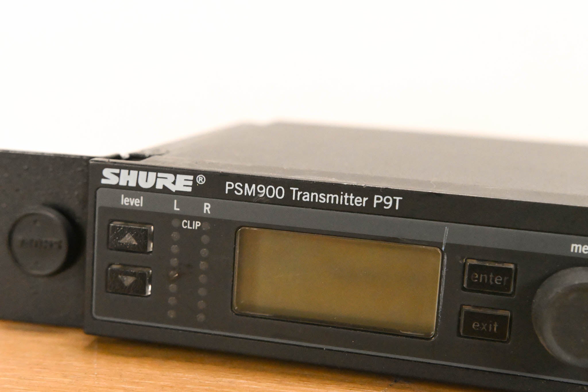 Shure PSM 900 Wireless IEM System L6 Band: 656-692 MHz (NO POWER SUPPLY)