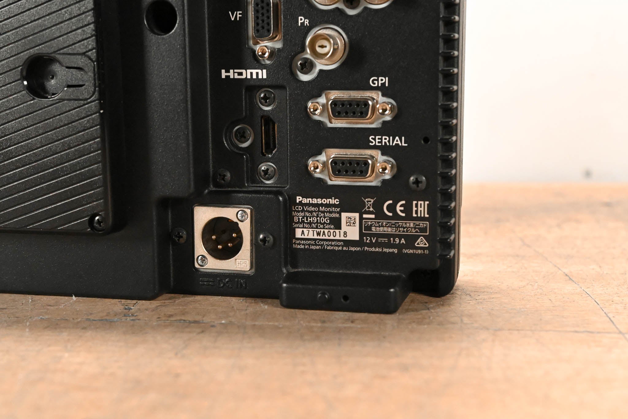 Panasonic BT-LH910G 9" LCD HDMI / SDI Video Monitor (NO POWER SUPPLY)