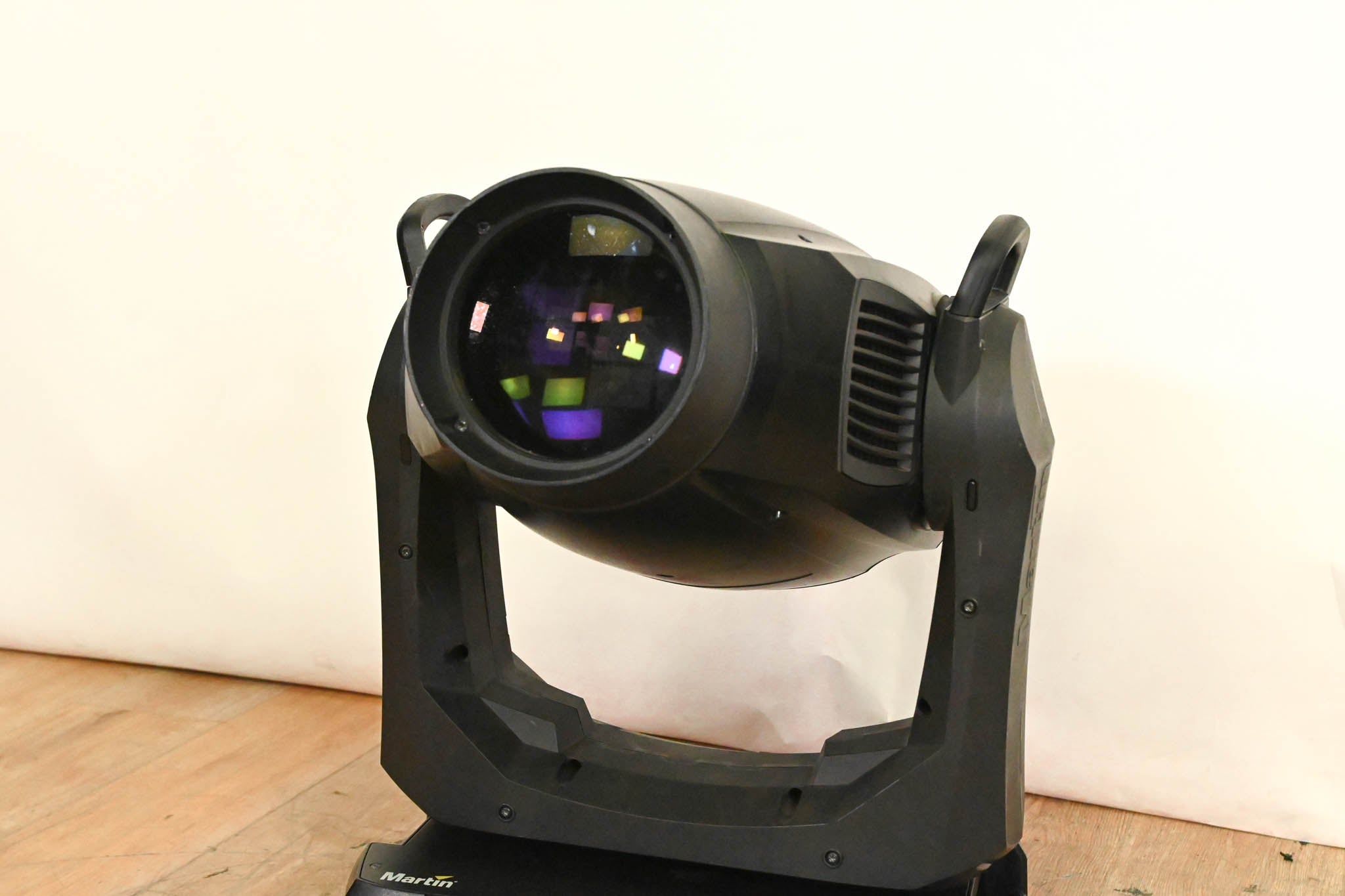 Martin MAC Viper Profile High Output Discharge-Based Moving Light