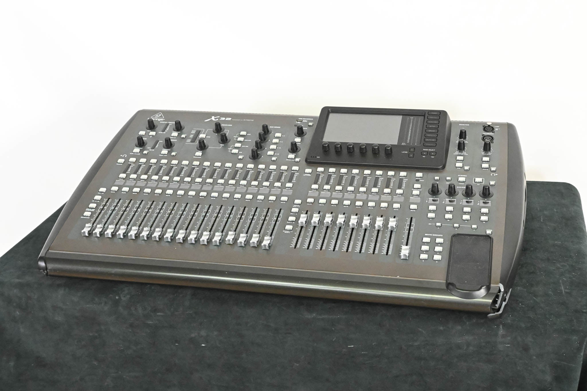 Behringer X32 40-Channel Digital Audio Mixing Console