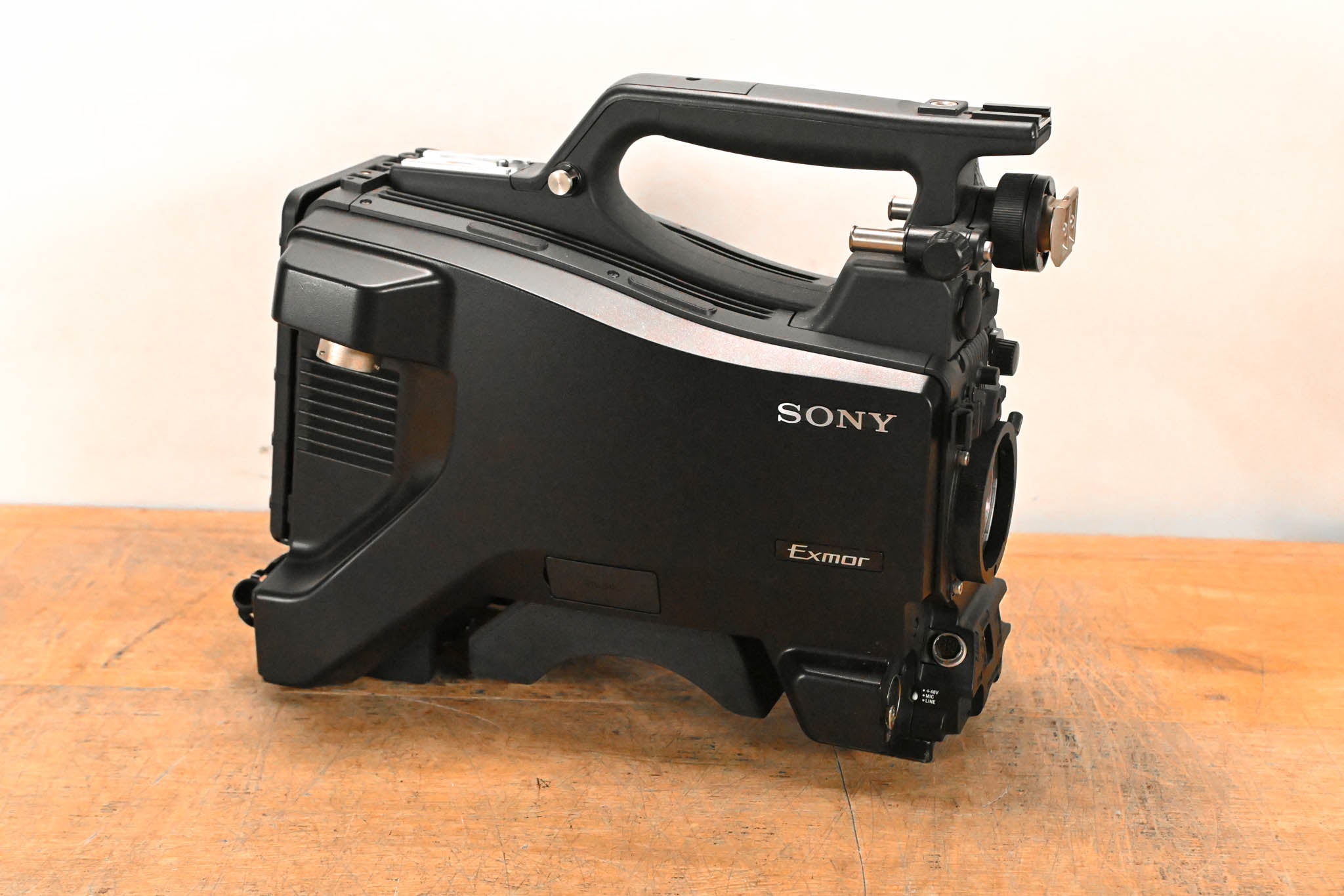 Sony HXC-D70 HD/SD Studio Camera