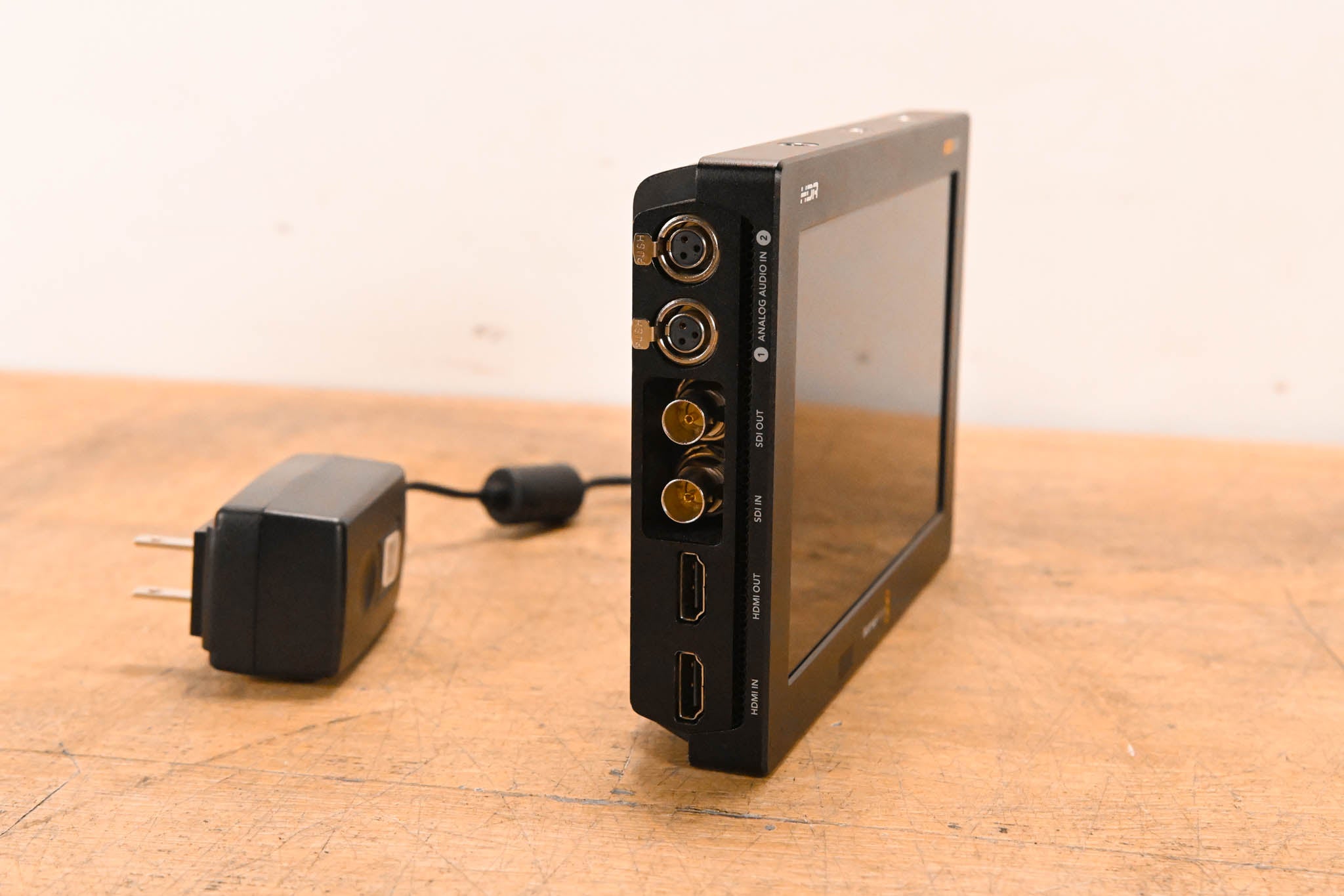 Blackmagic Design Video Assist 7" 12G-SDI/HDMI HDR Recording Monitor