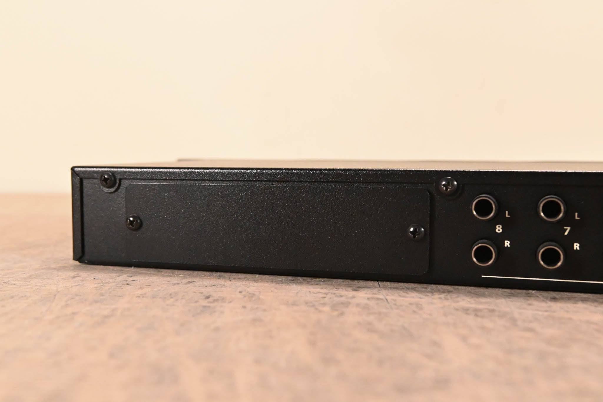 Digital Audio Labs Livemix DA-816 Analog Output Unit (NO POWER SUPPLY)