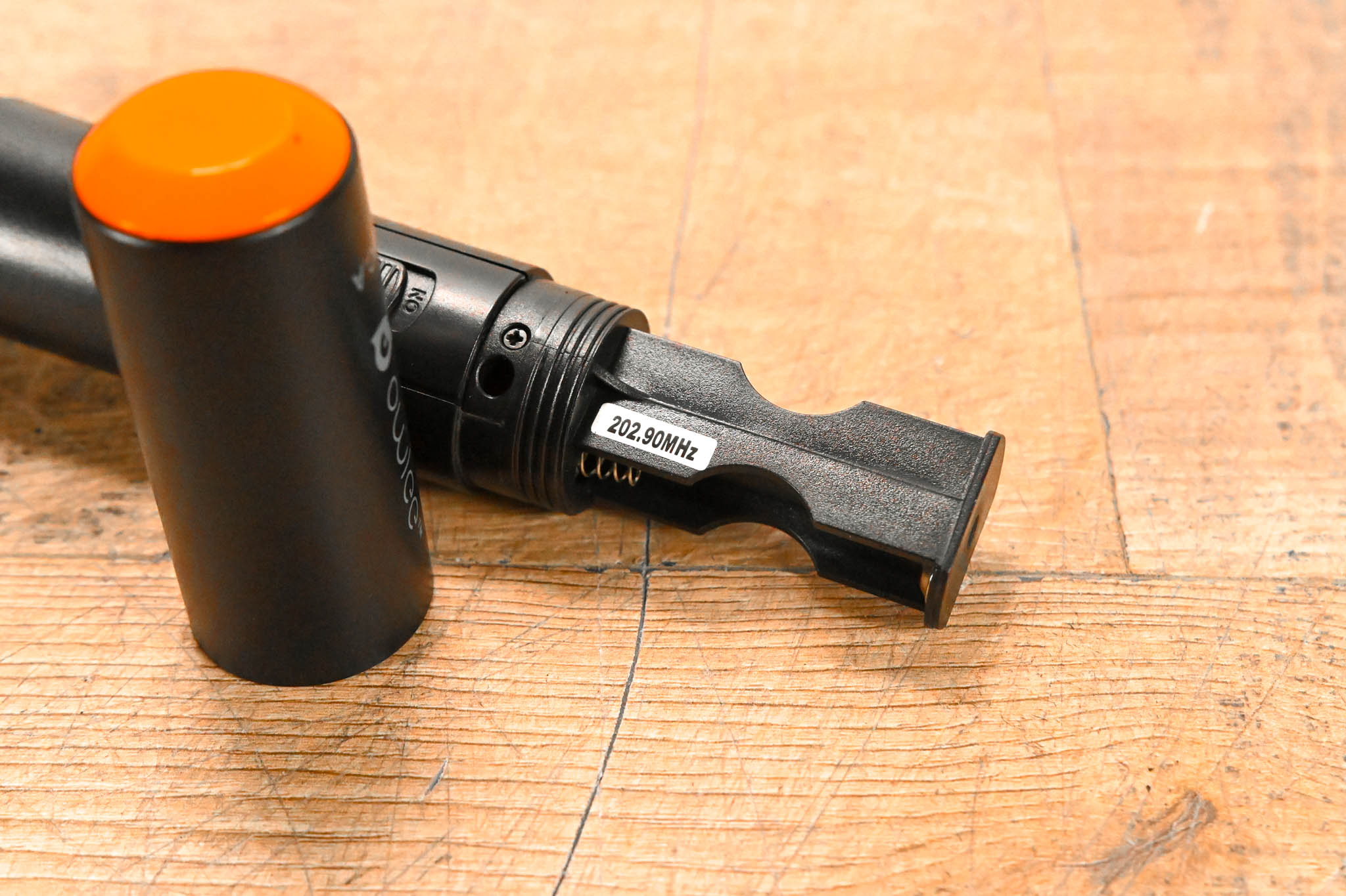 Owlee VHF Wireless Microphone - 202.90 MHz