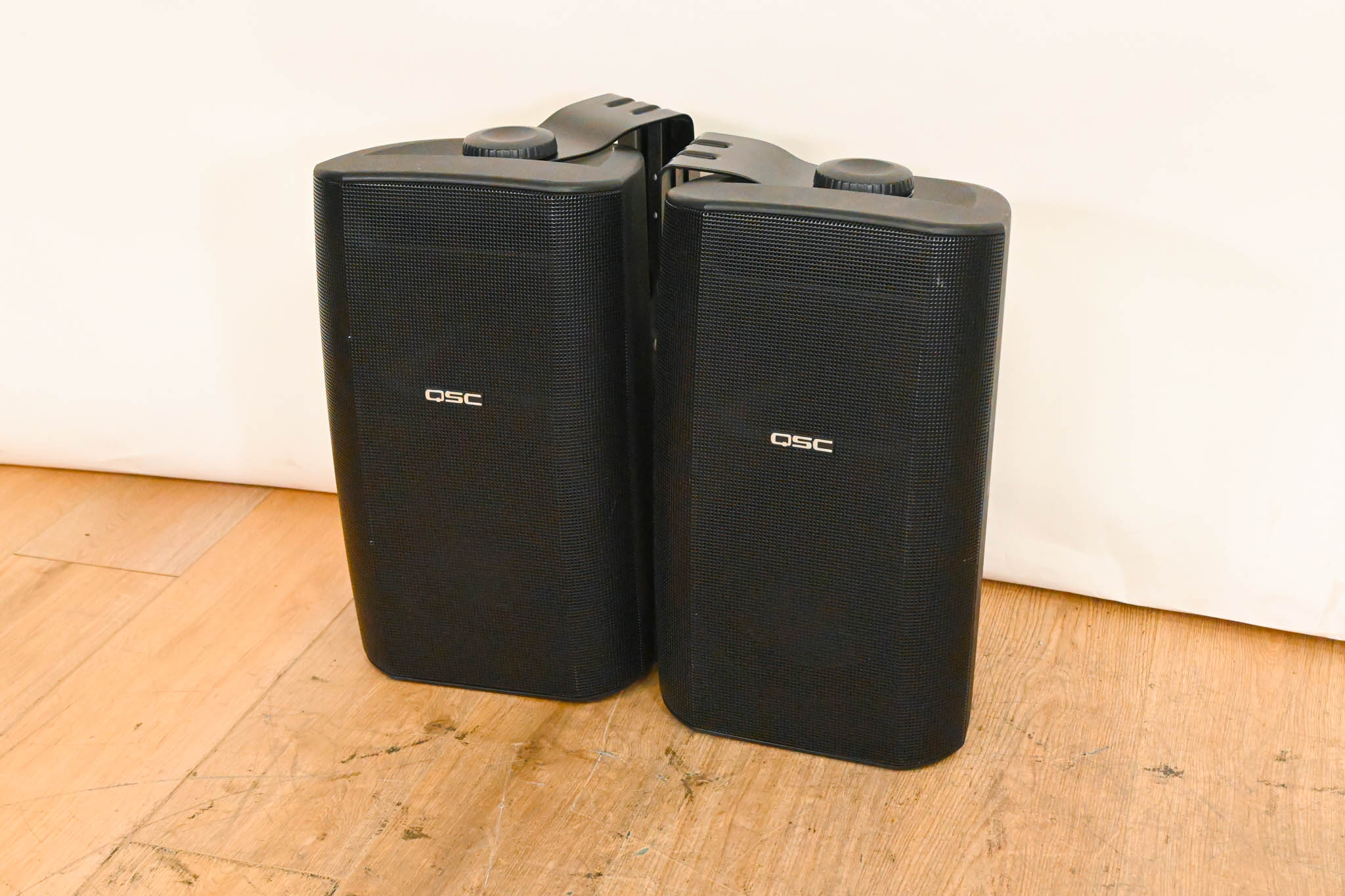 QSC I-82H 8" 2-Way 200-Watt Passive PA Speaker (PAIR)