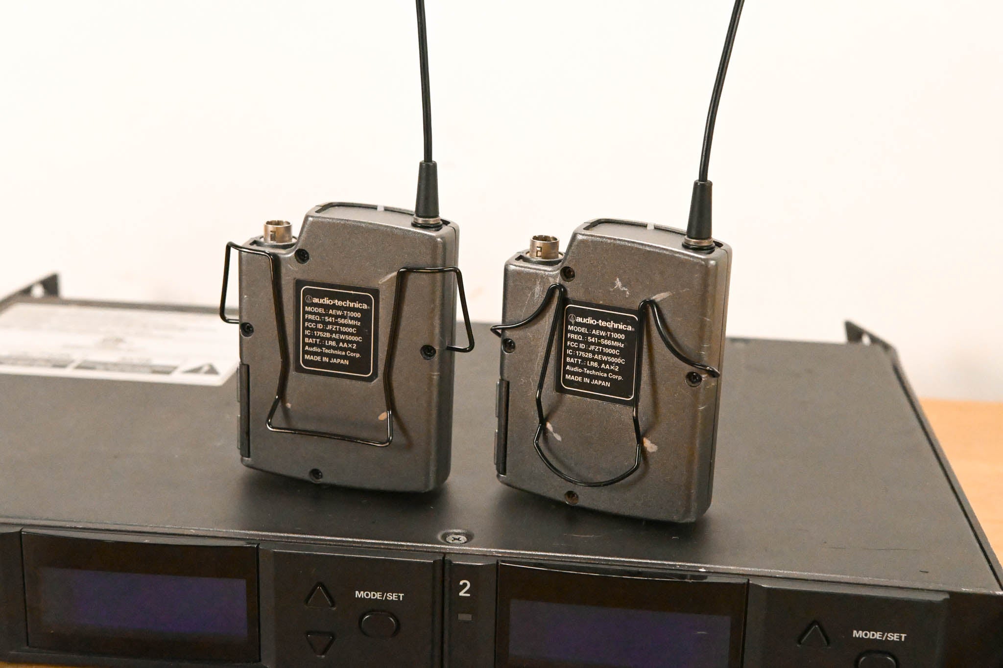 Audio-Technica AEW-R5200 Receiver w/ two AEW-T1000 Bodypacks: 541-566MHz