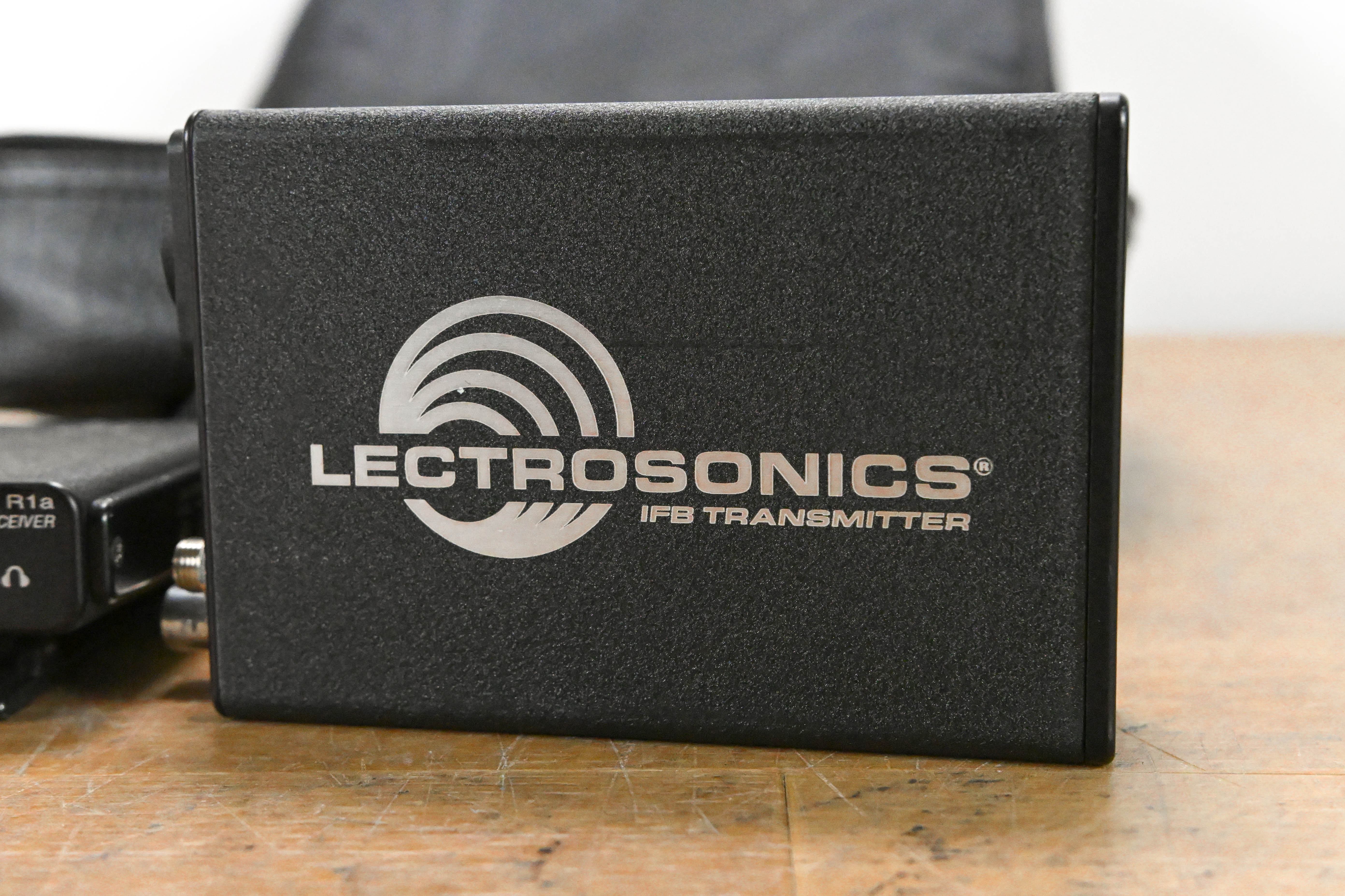 Lectrosonics IFBT4 IFB Transmitter & R1a Receiver Block 22 w/ Case
