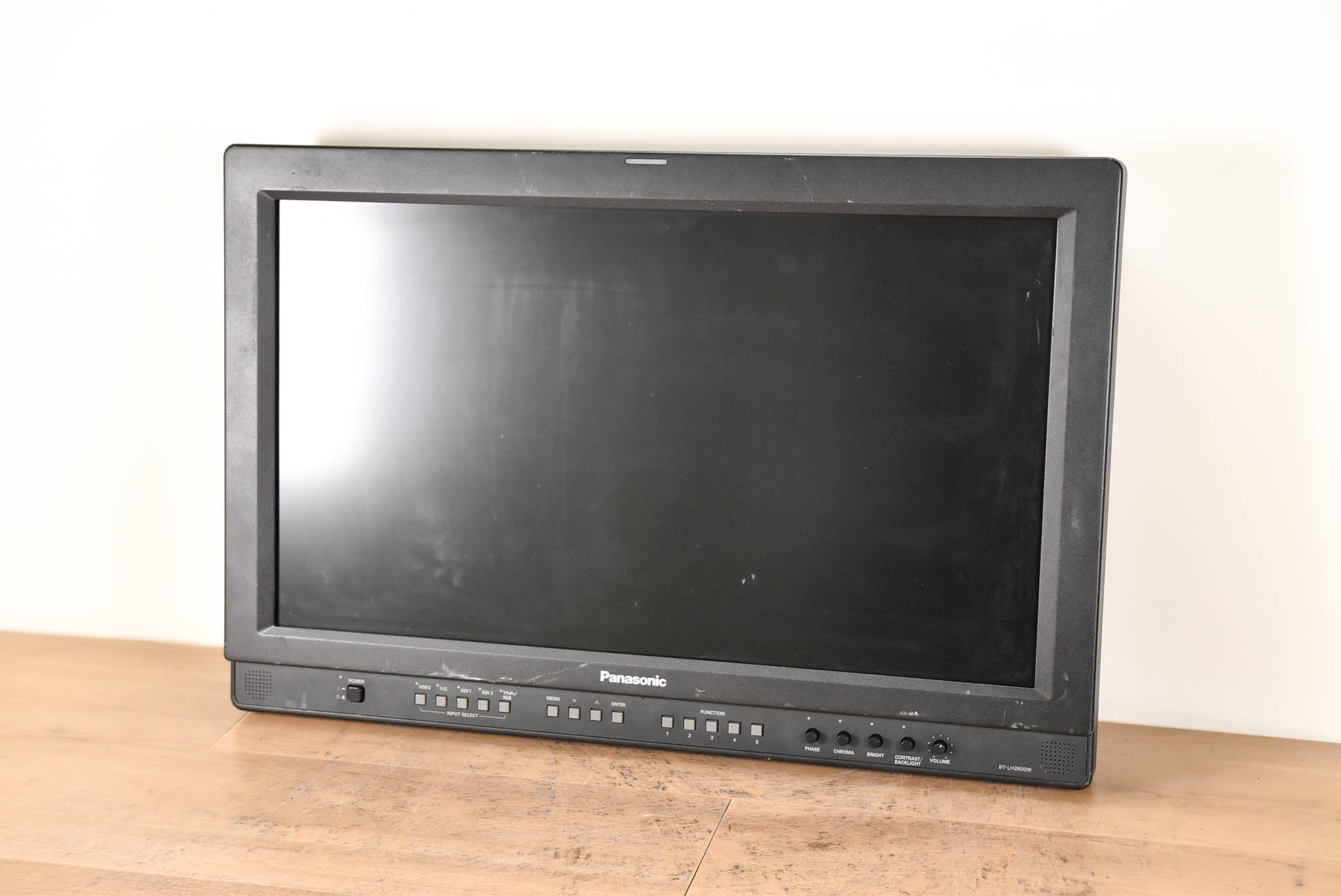 Panasonic BT-LH2600WP 26" Widescreen HD/SD LCD Monitor