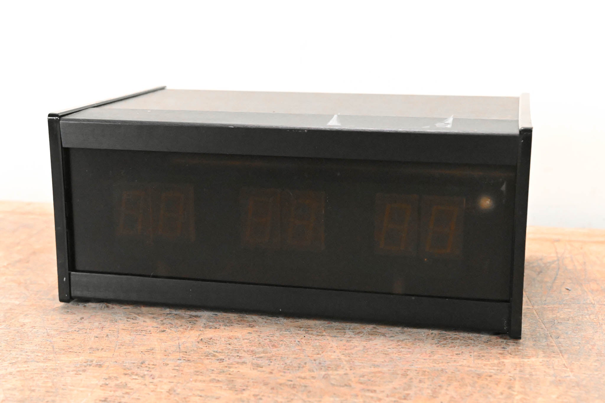 ESE ES-166U Time Code Display with 1" Amber LED Displays
