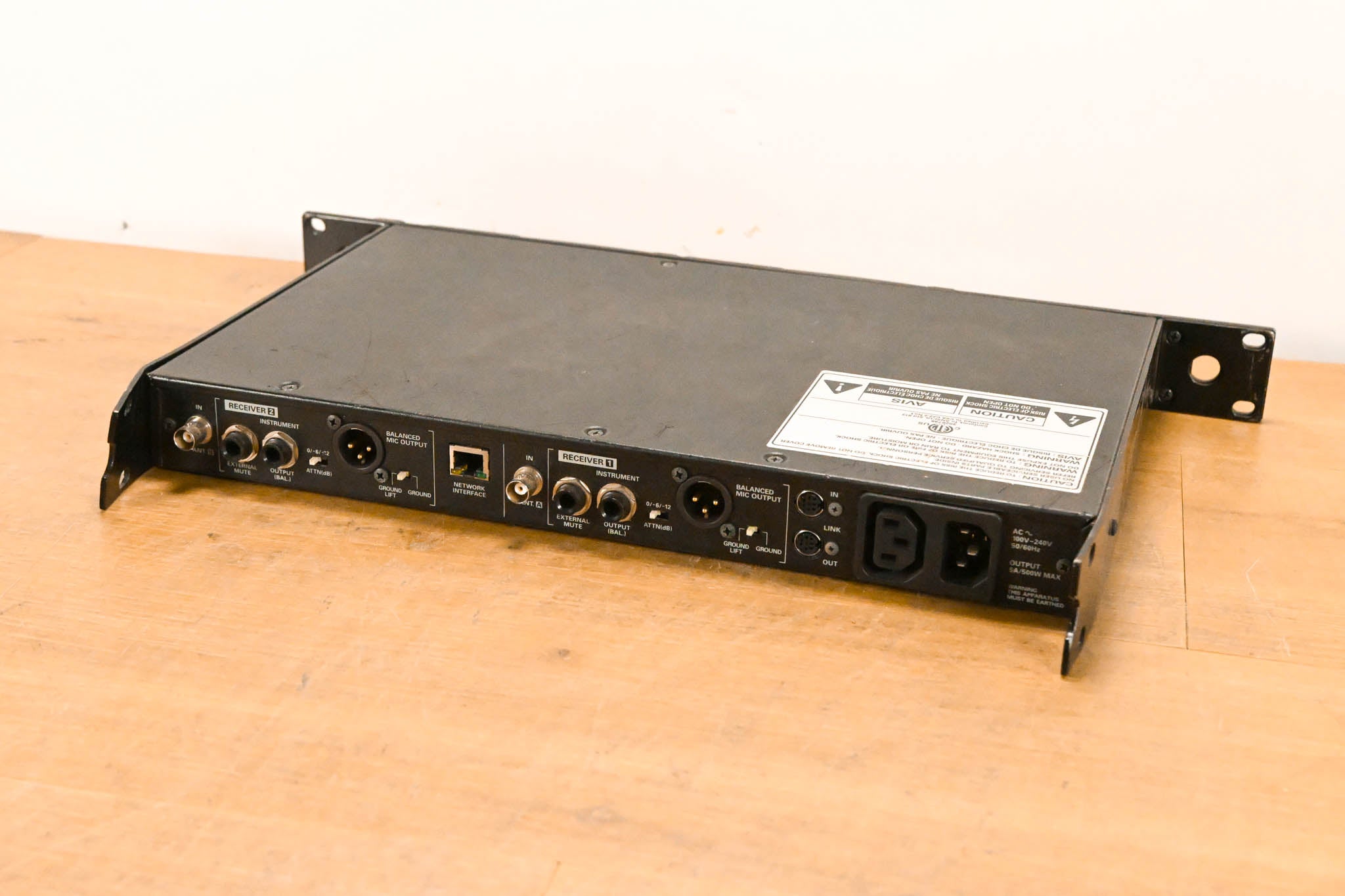 Audio-Technica AEW-R5200 Receiver w/ two AEW-T1000 Bodypacks: 541-566MHz