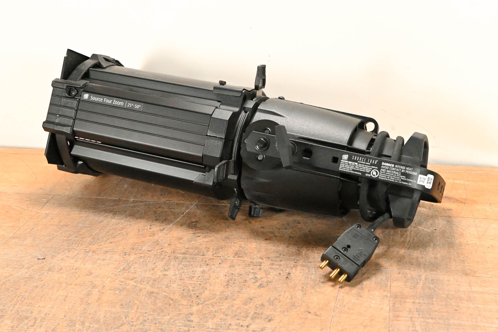 ETC Source Four Zoom 25-50 Degree 750 Ellipsoidal Light