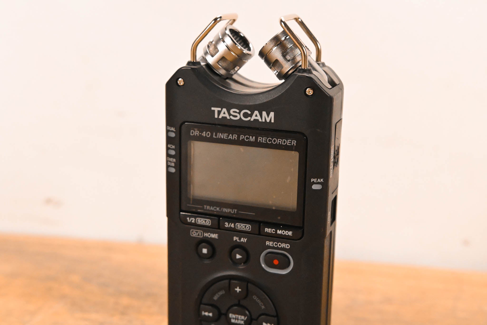 TASCAM DR-40 Handheld 4-Track Recorder