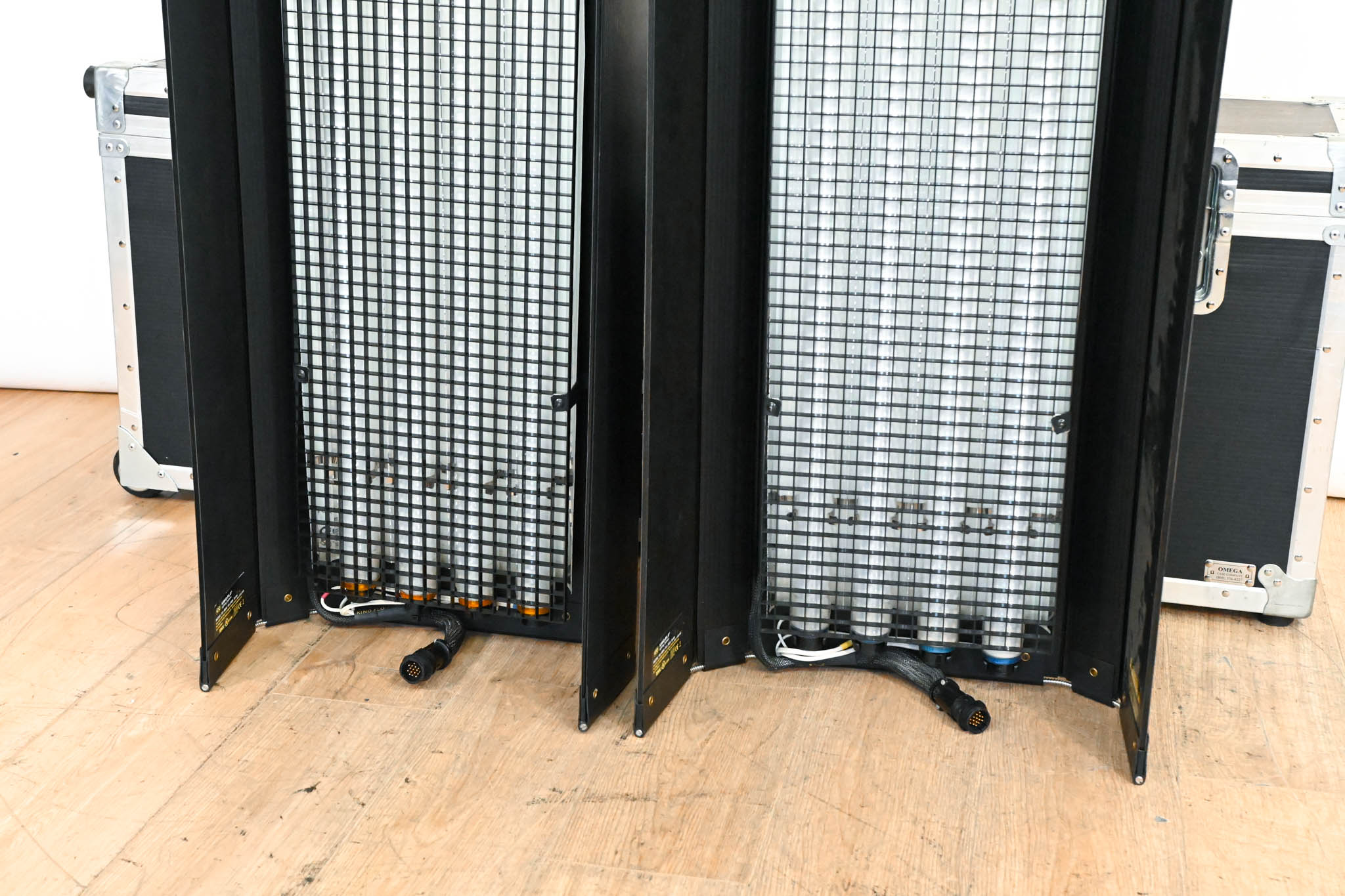 Kino Flo Select 4Bank 2-Light Gaffer Kit