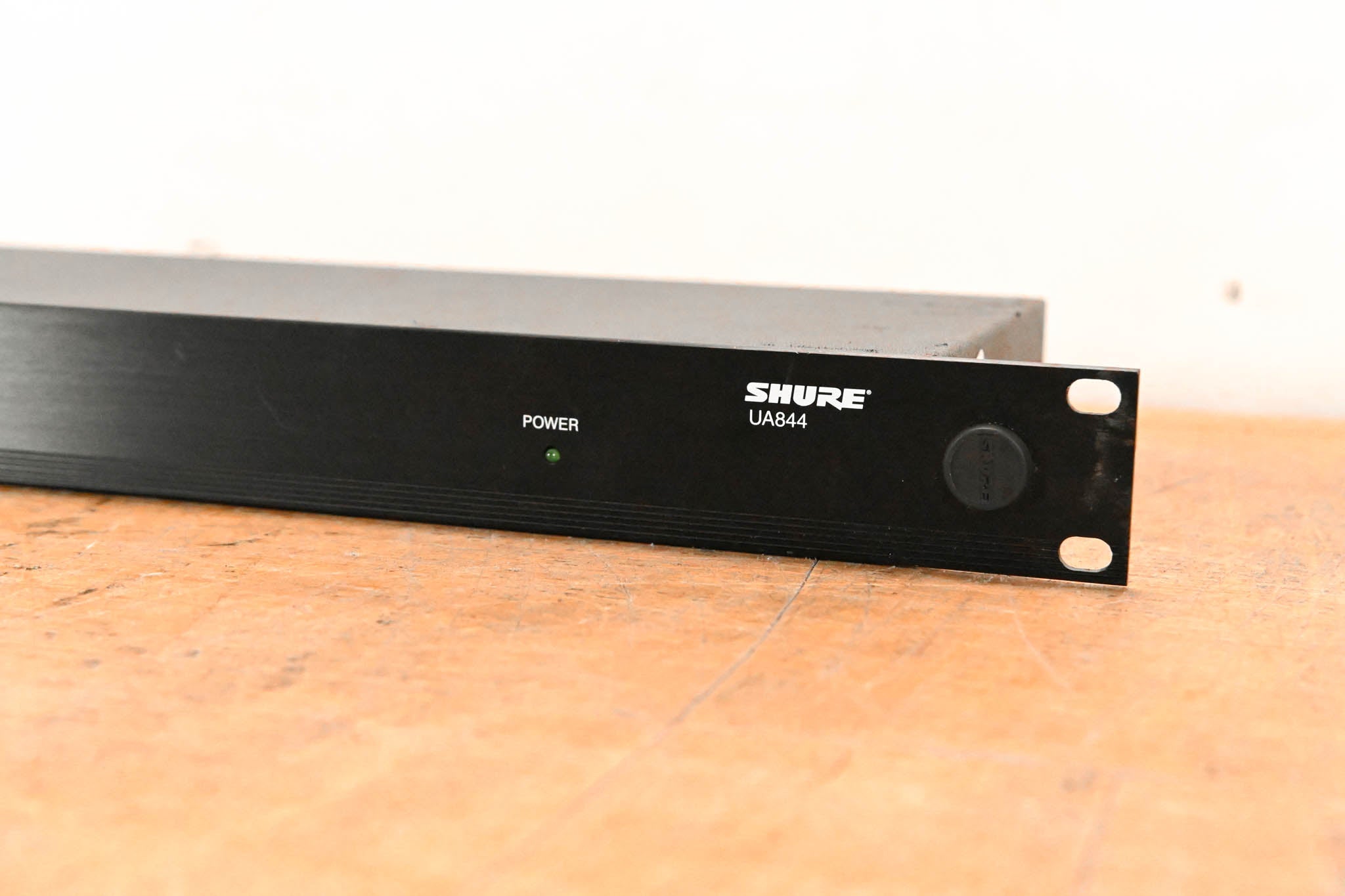 Shure UA844SWB Antenna Distribution System - 470-952 MHz NO POWER SUPPLY