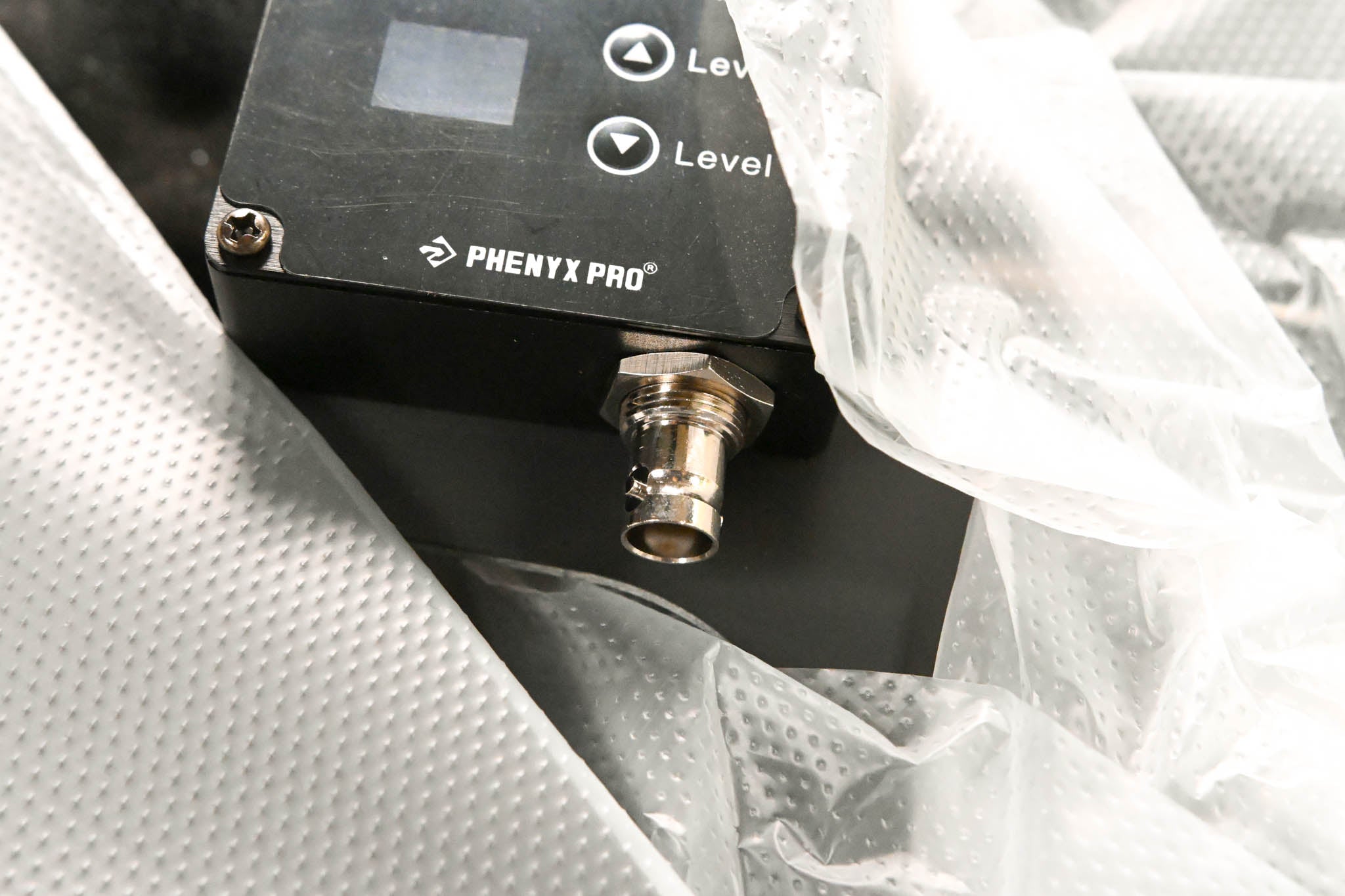 Phenyx Pro PAS-225X Antenna Distribution System Bundle for UHF Systems