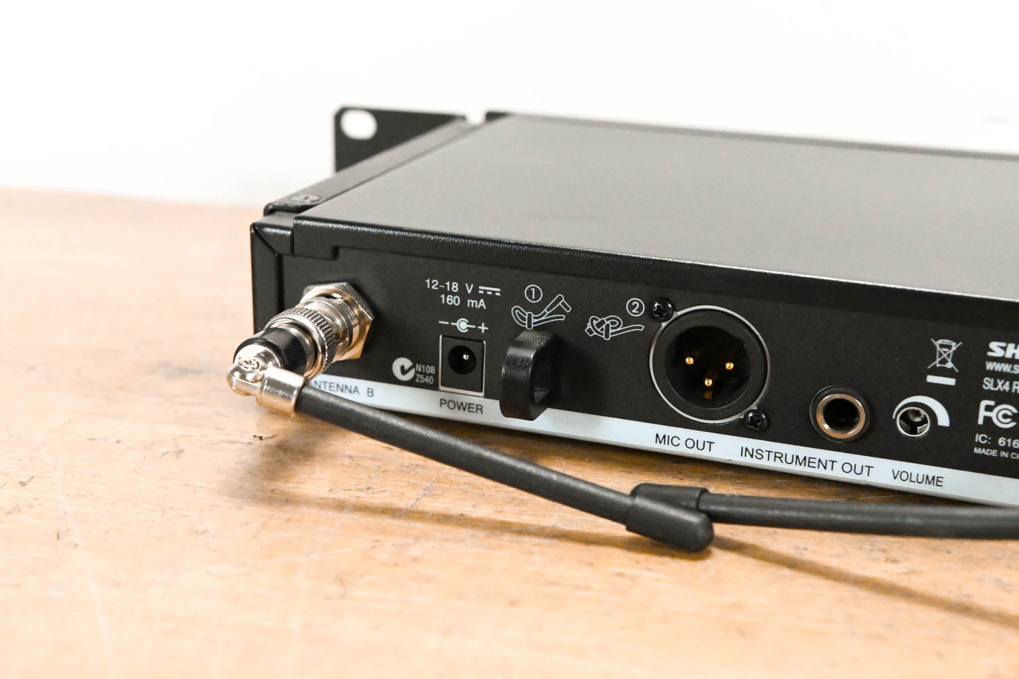 Shure SLX24/SM58 Handheld Wireless System - G5 Band (NO POWER SUPPLY)