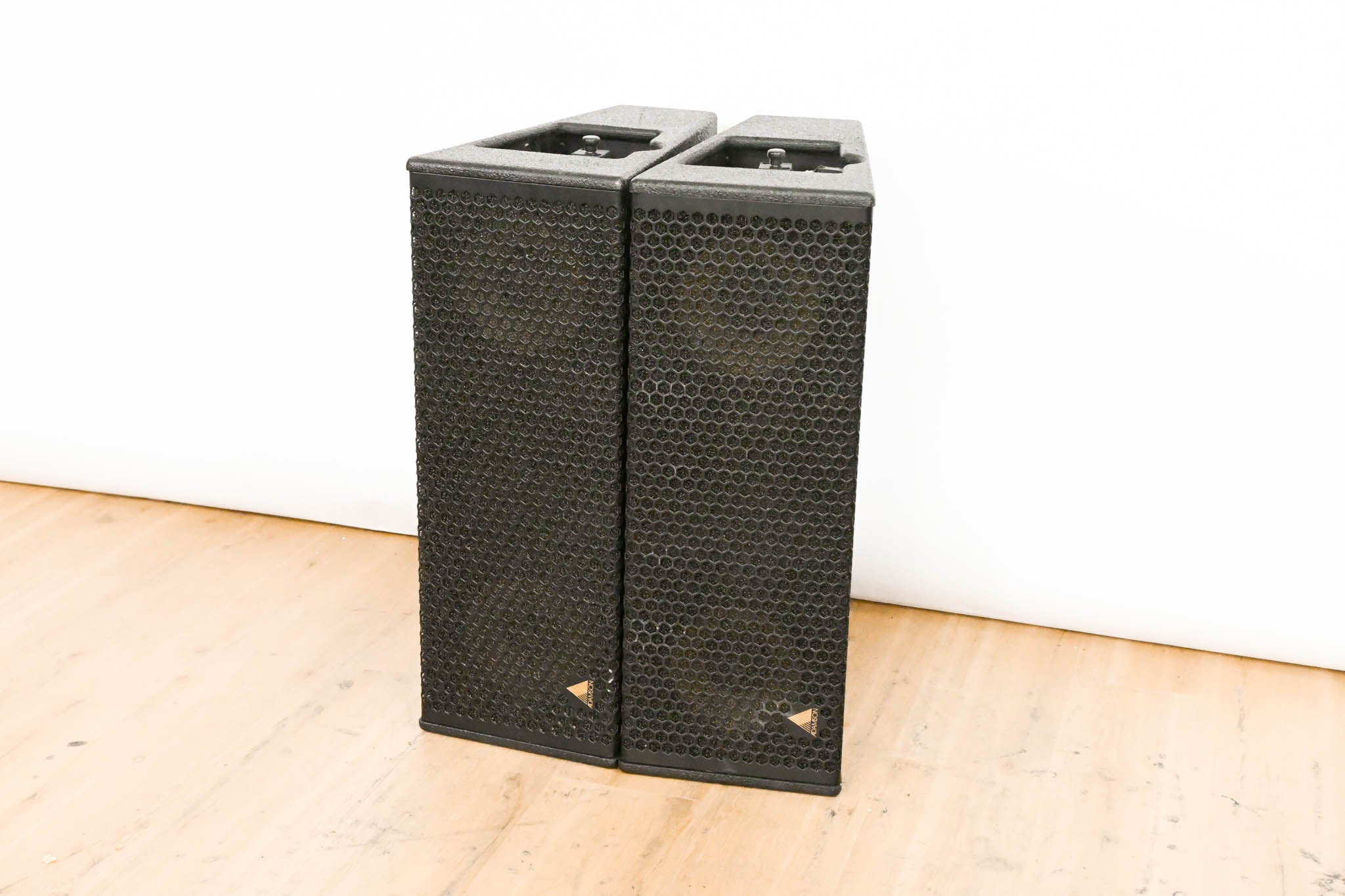 Adamson SpekTrix Wave Wide Angle Vertical Enclosure (PAIR)
