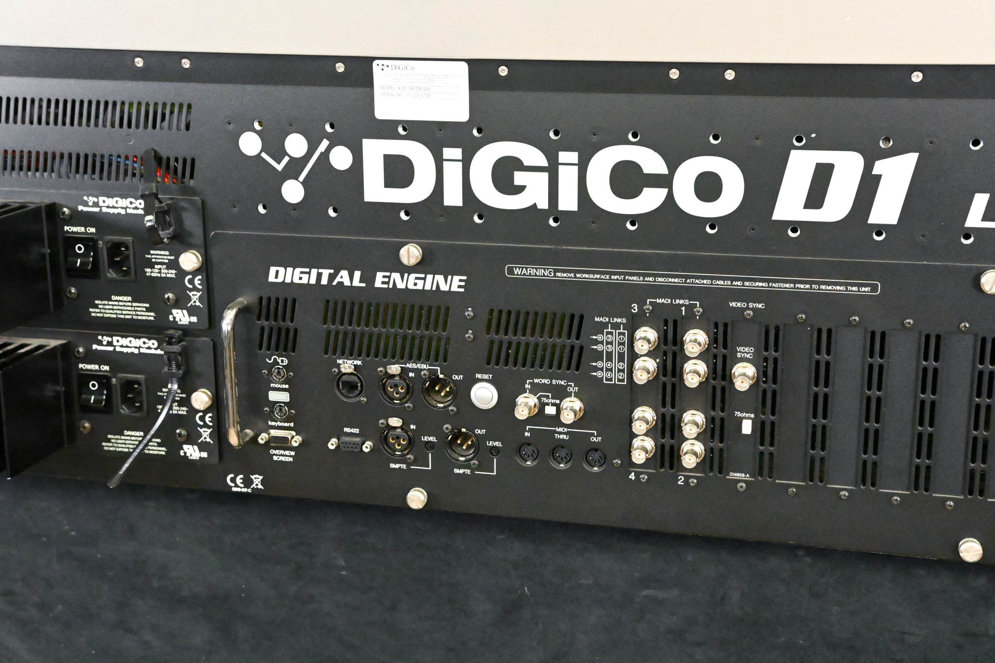DiGiCo D1 Live Digital Mixing Console