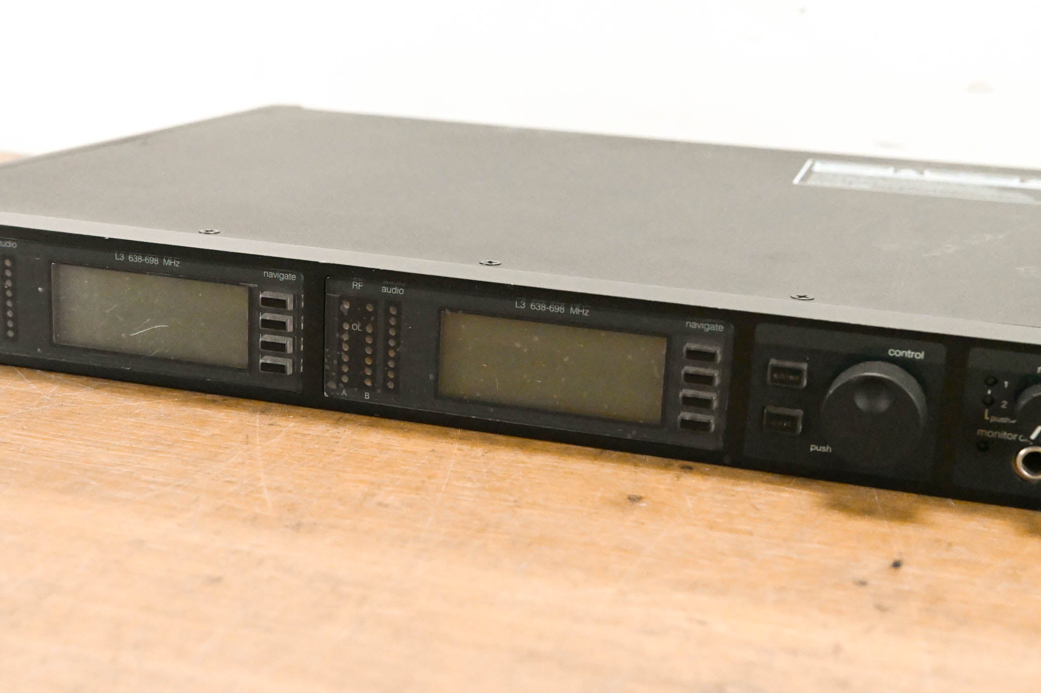 Shure UR4D Wireless Receiver w/ two UR2/SM58 Handheld Mics - L3 Band