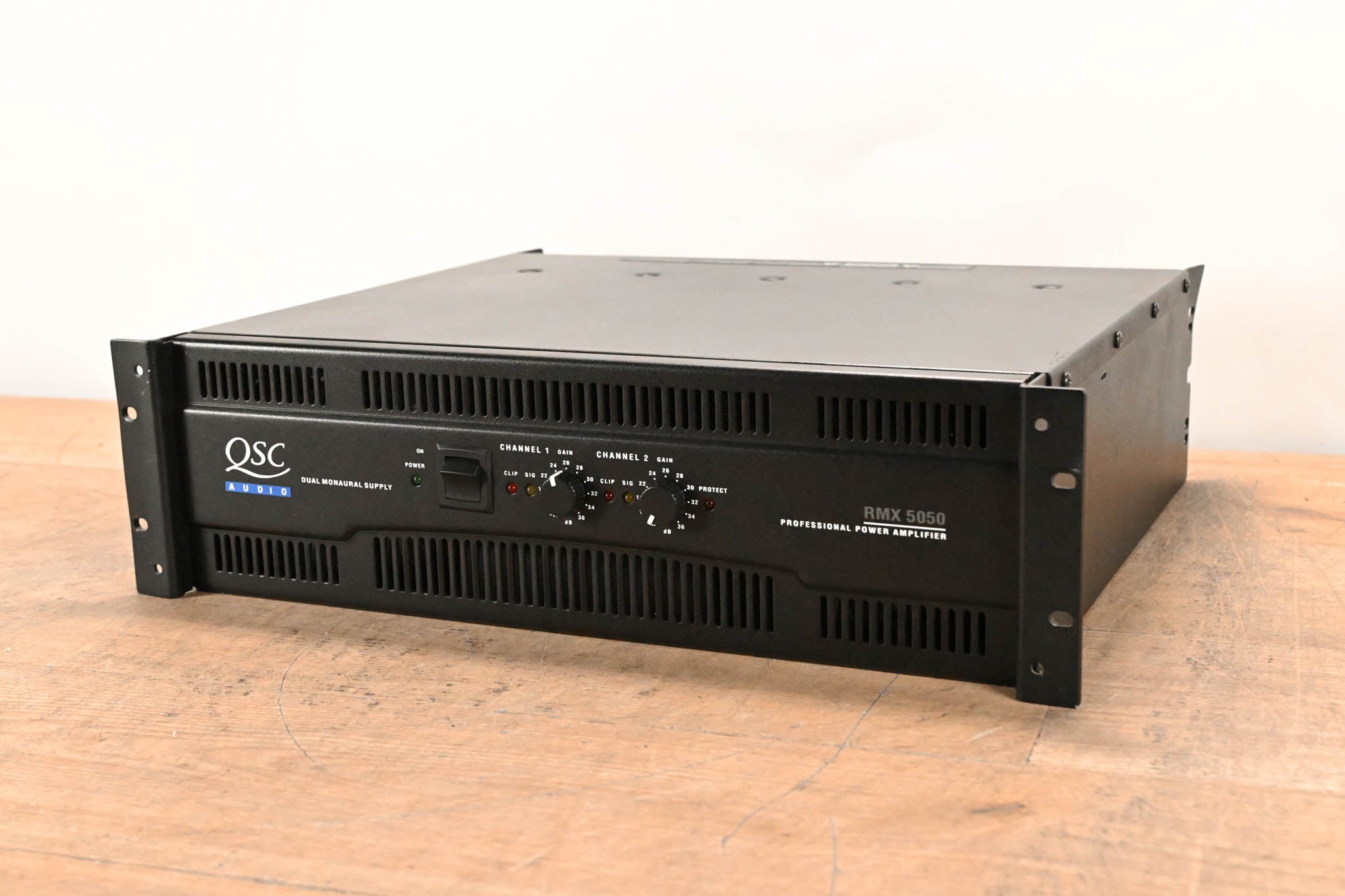 QSC RMX5050 2-Channel Power Amplifier