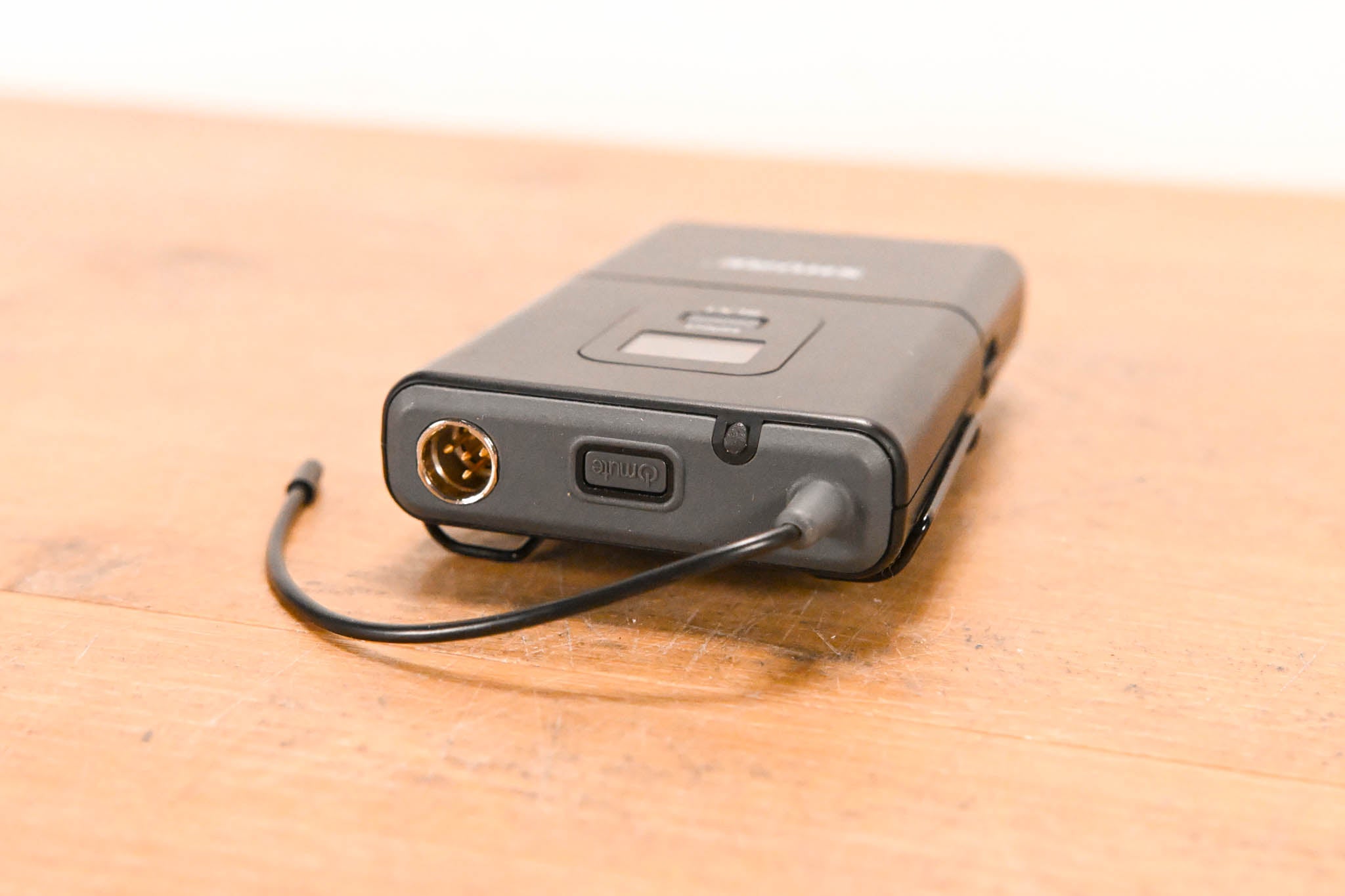 Shure SLX14 Bodypack Wireless System - J3 Band (NO POWER SUPPLY)