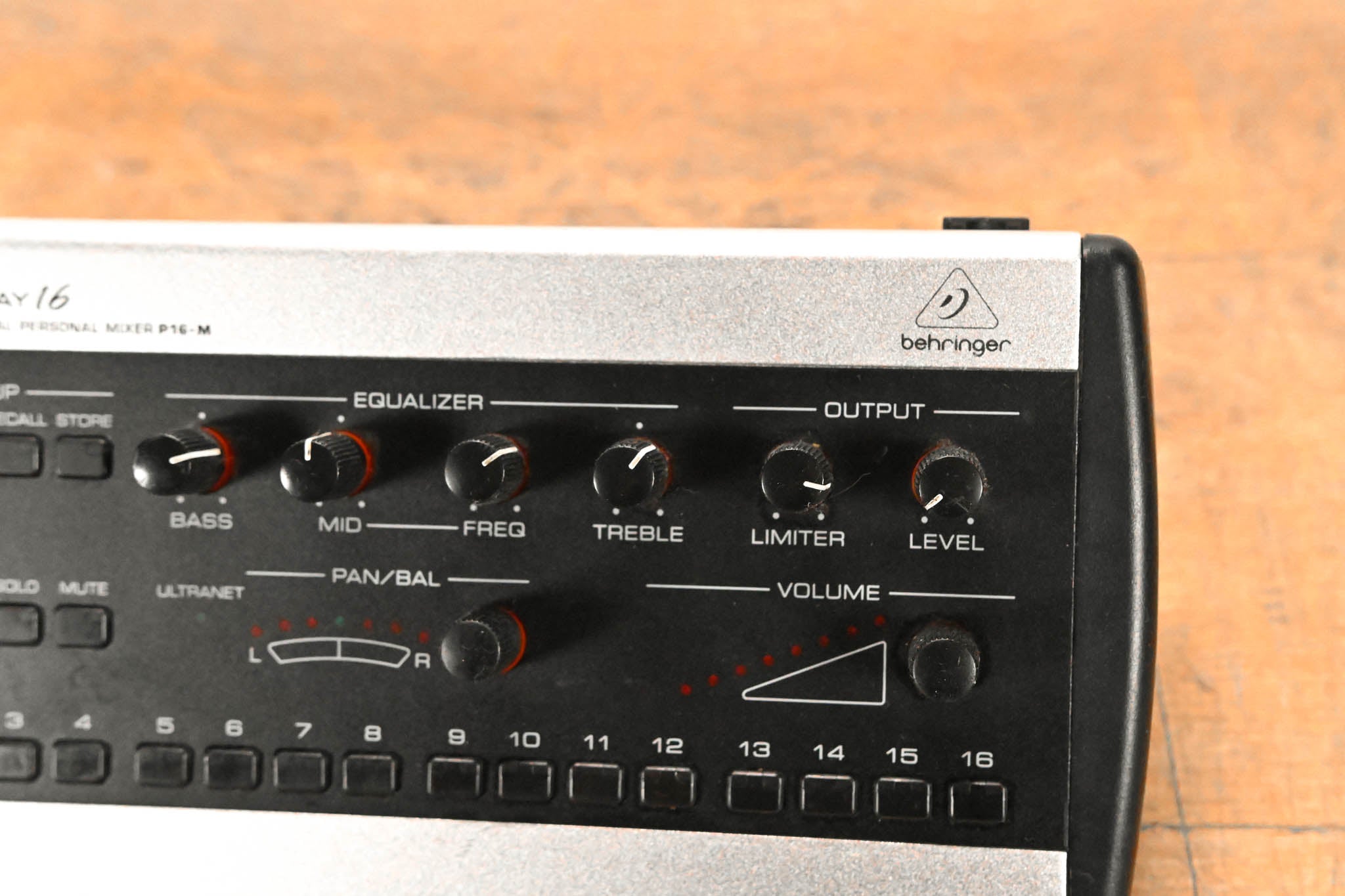 Behringer Powerplay P16-M 16-Channel Digital Personal Mixer