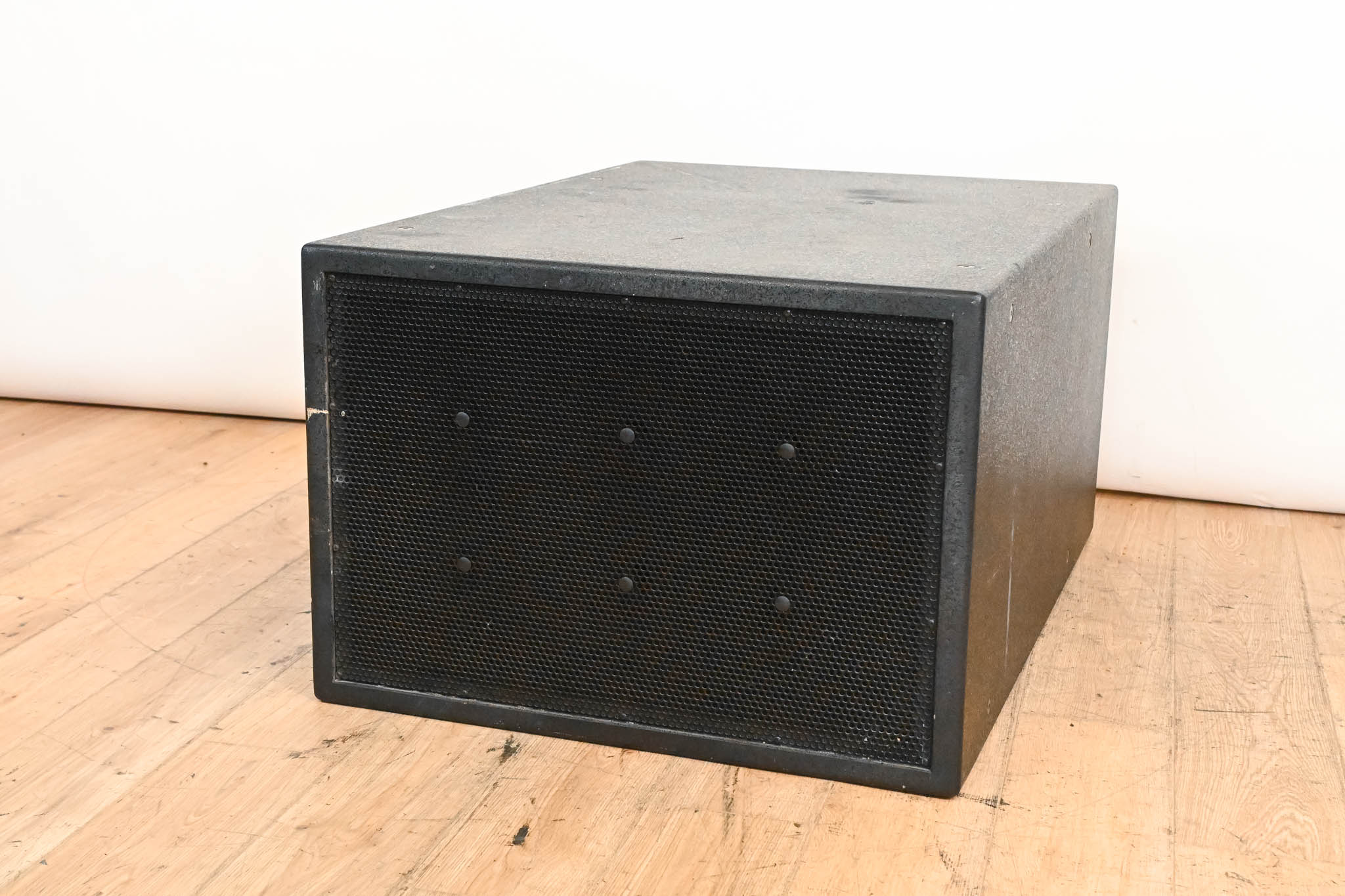 EAW SB1000zP Dual 18" Passive Subwoofer
