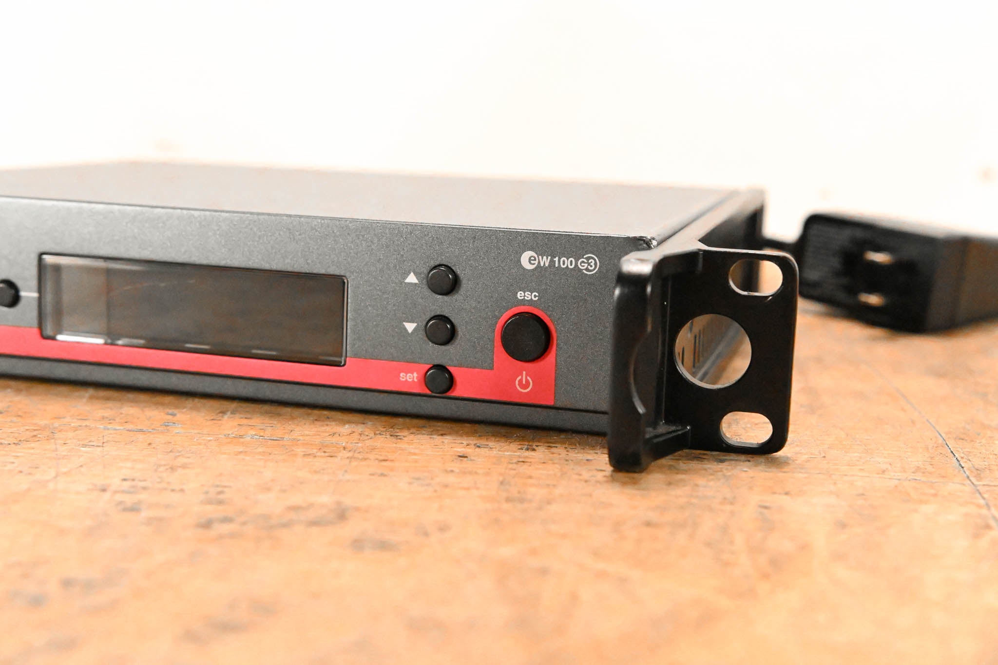 Sennheiser EM 100 G3 Wireless Receiver - A Range: 516-558 MHz