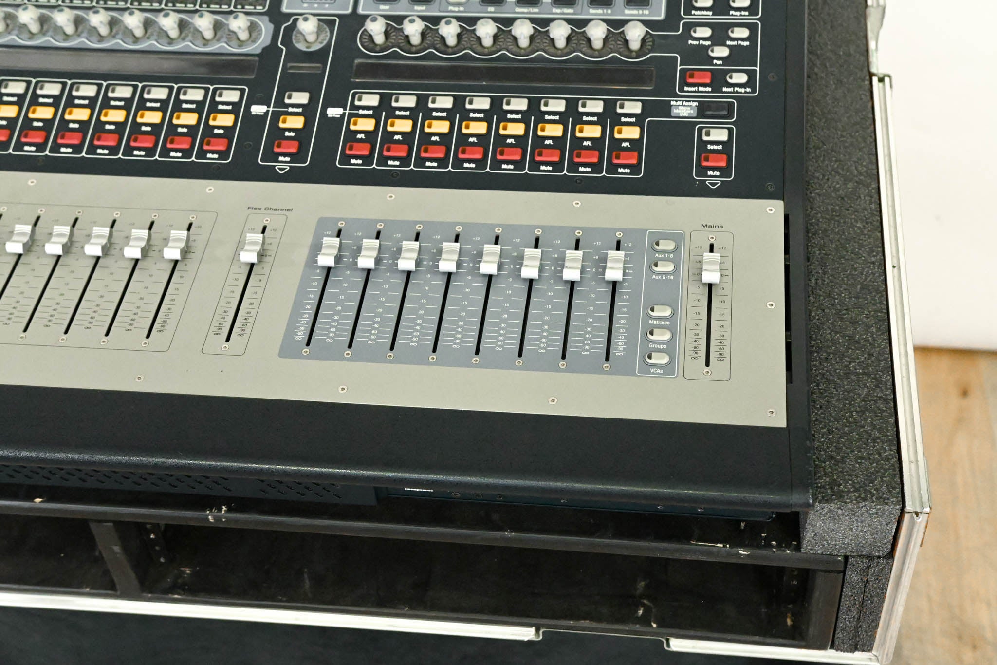 AVID VENUE SC48 Digital Audio Mixing Console with Road Case