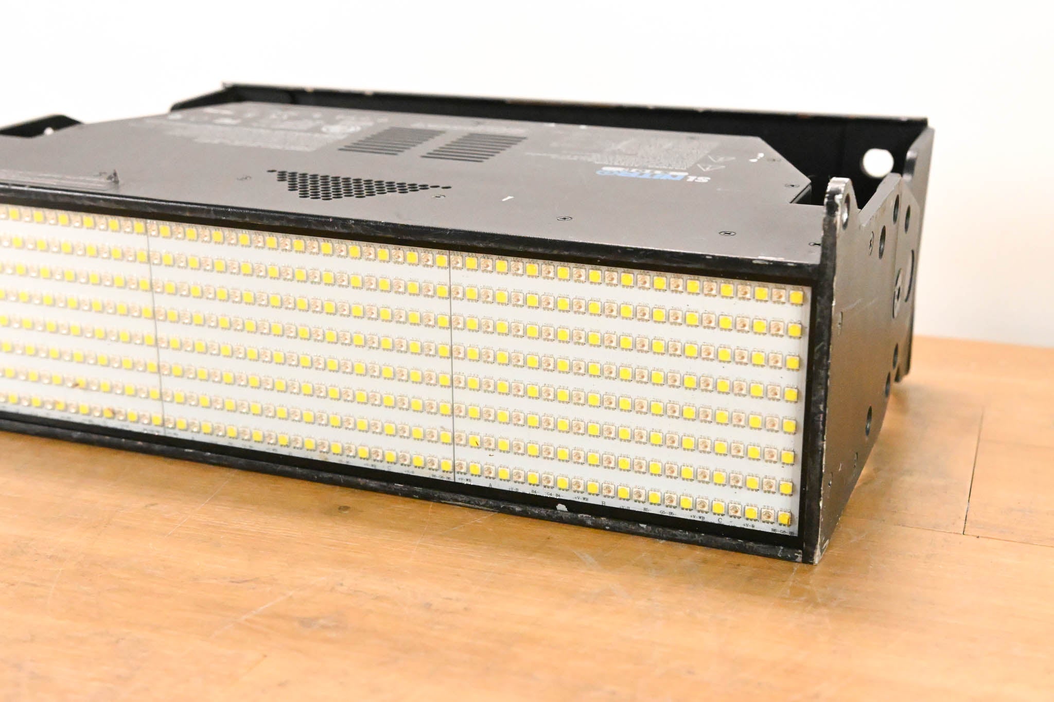 Philips Showline SL Nitro 510C RGBW LED Strobe Light