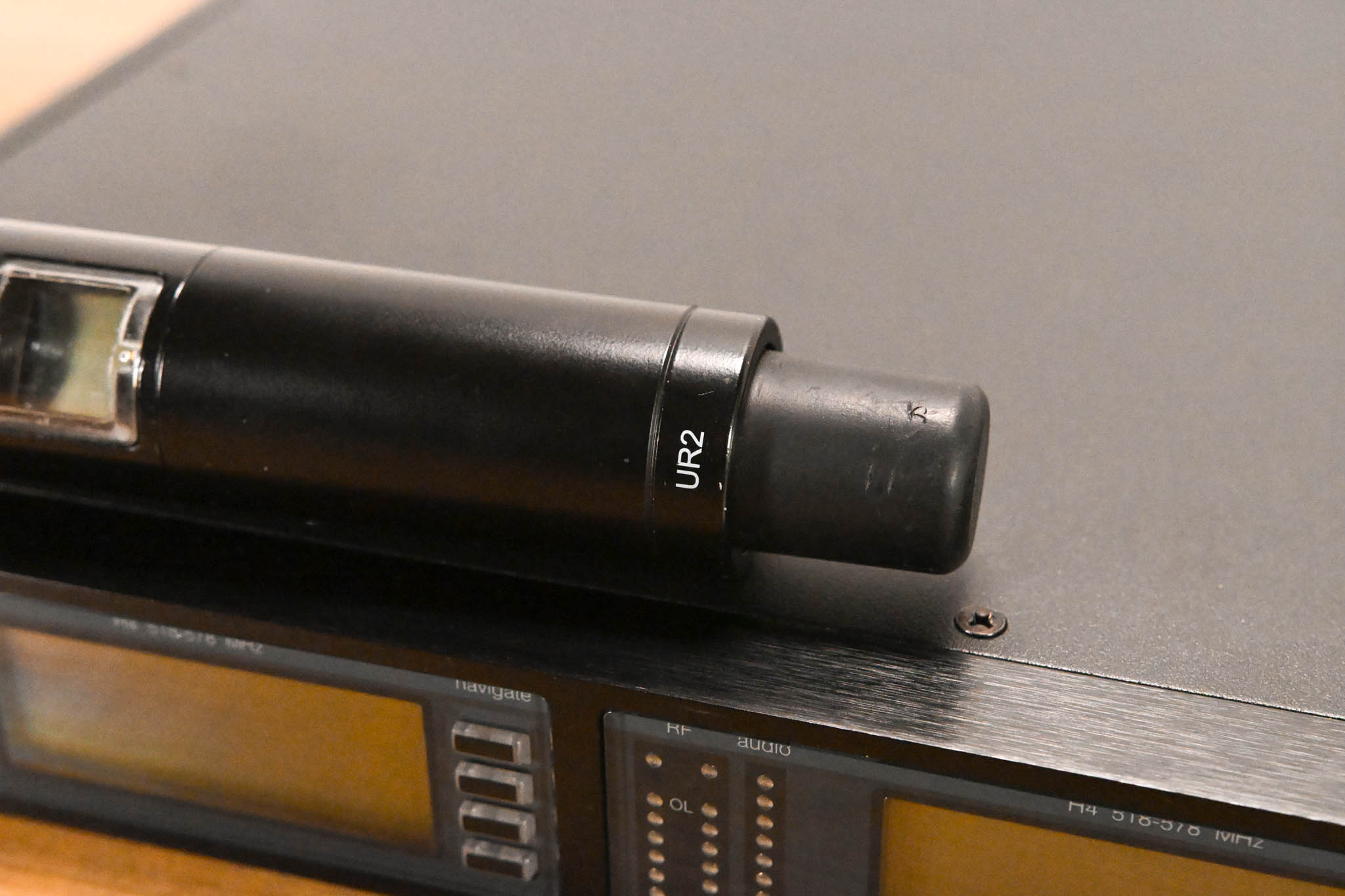 Shure UR4D Wireless Receiver w/ UR2/SM58 Handheld Transmitter - H4 Band